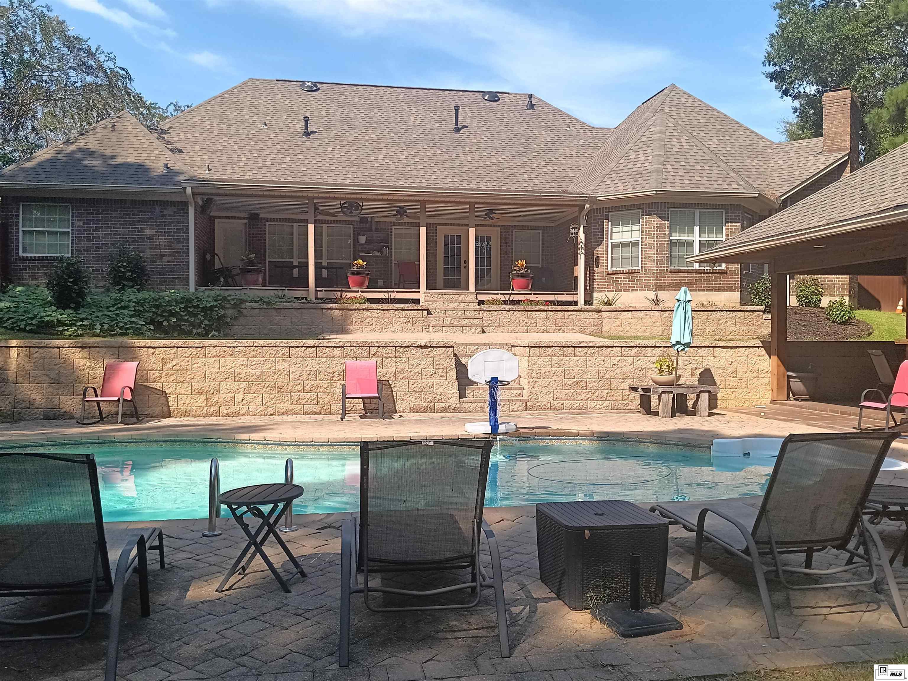 132 Creekside Drive