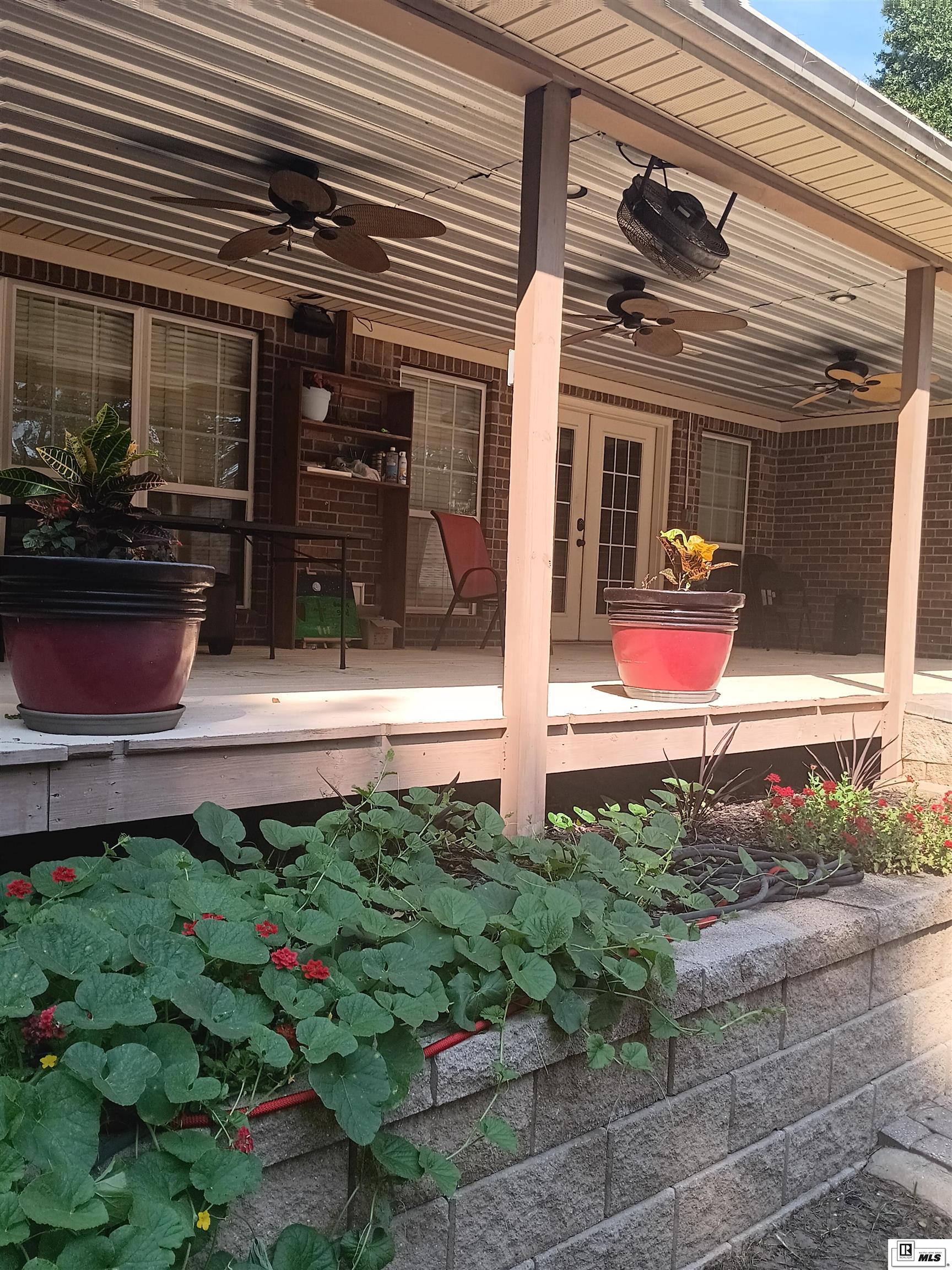 132 Creekside Drive