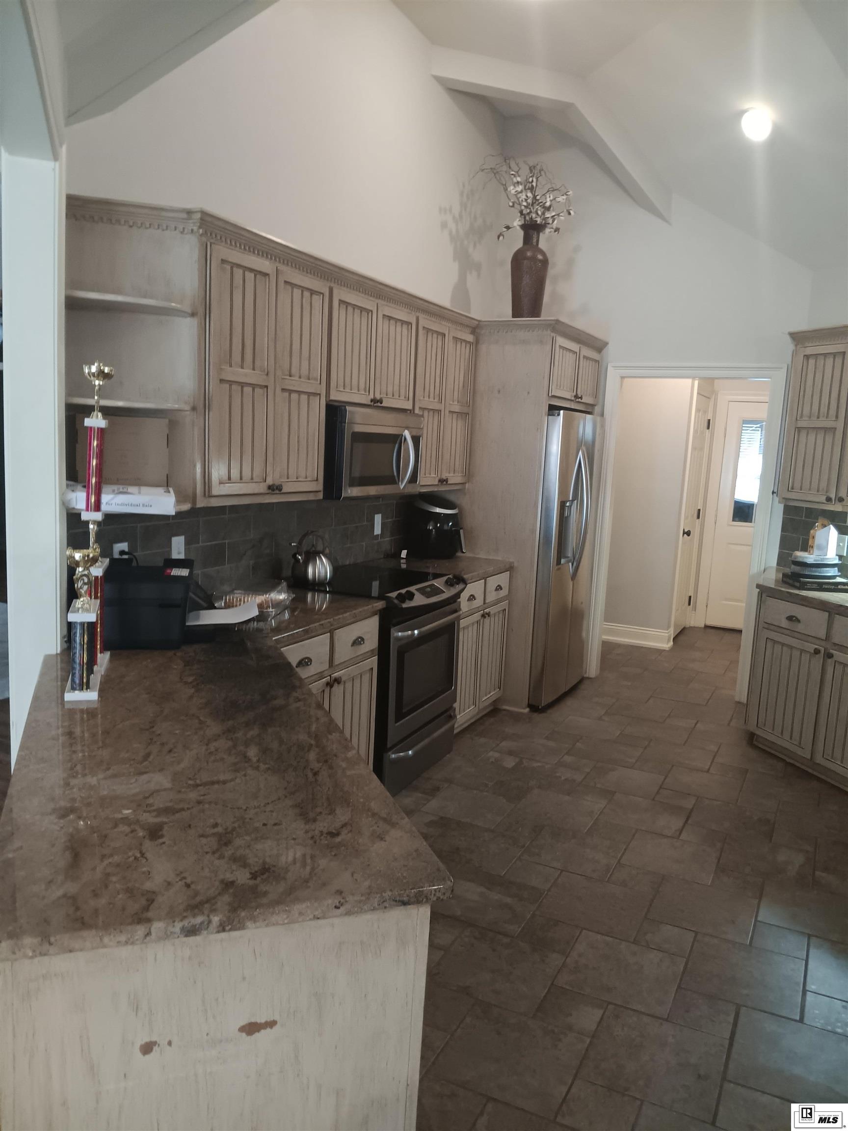 132 Creekside Drive