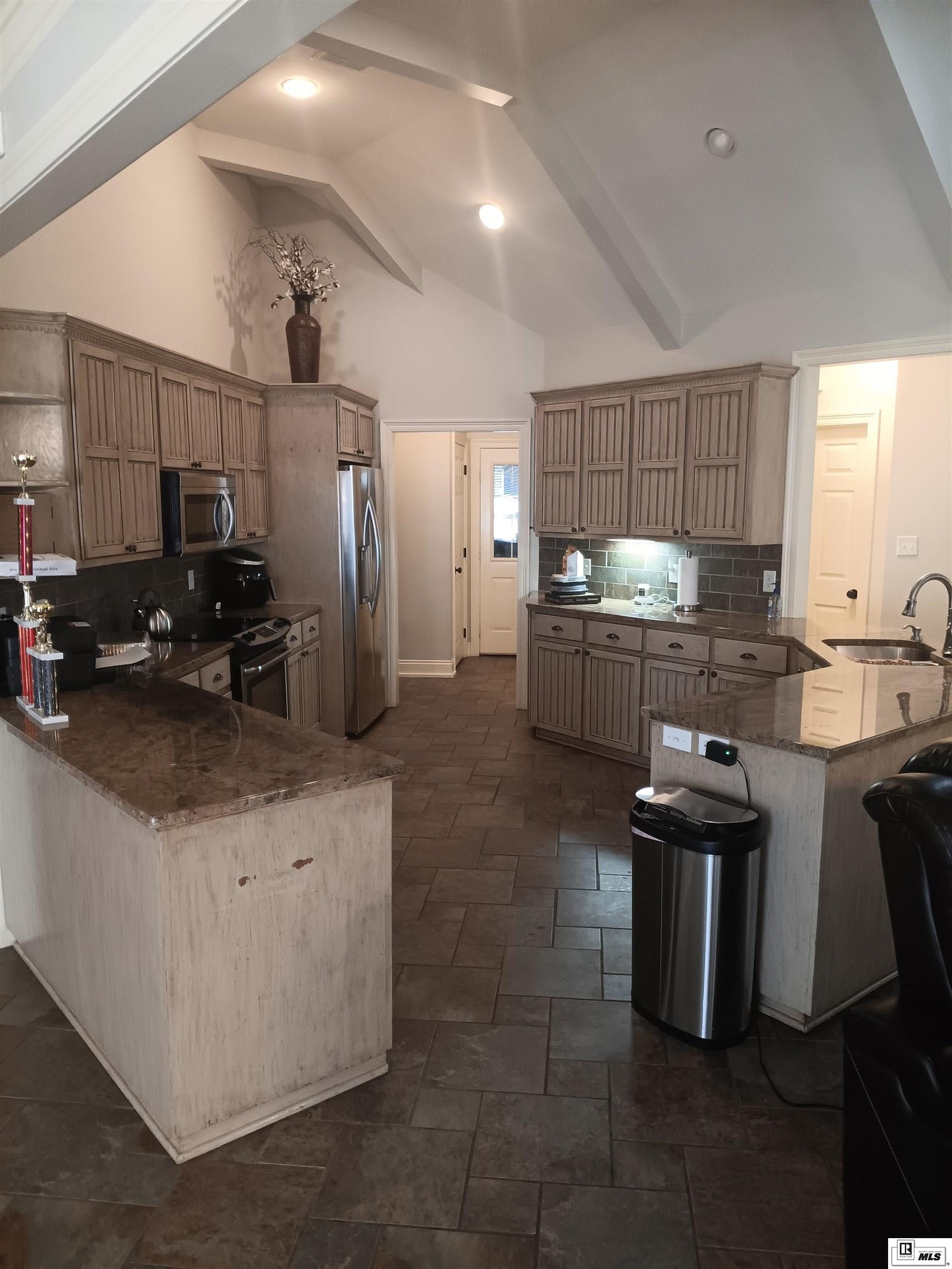 132 Creekside Drive