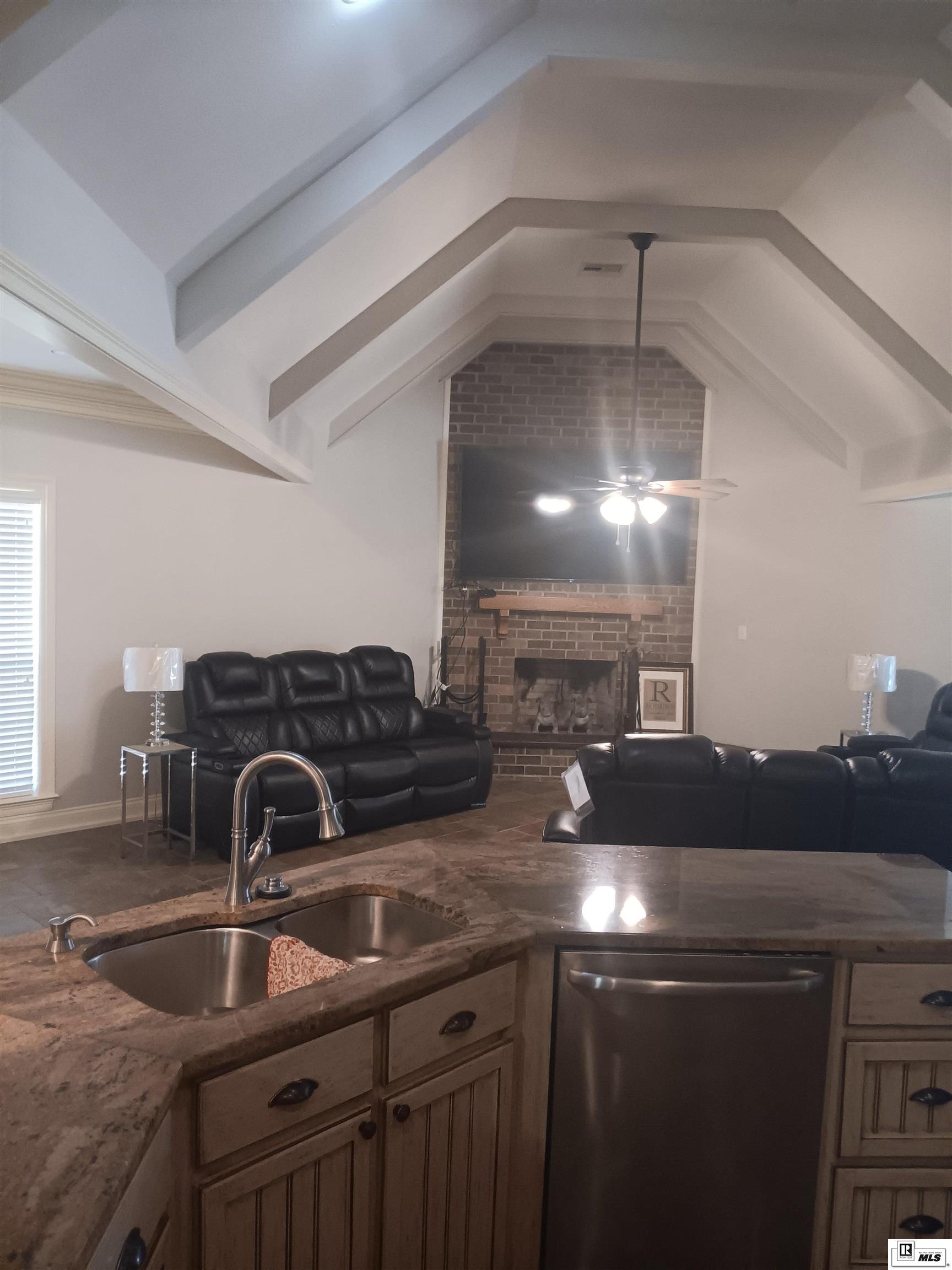 132 Creekside Drive