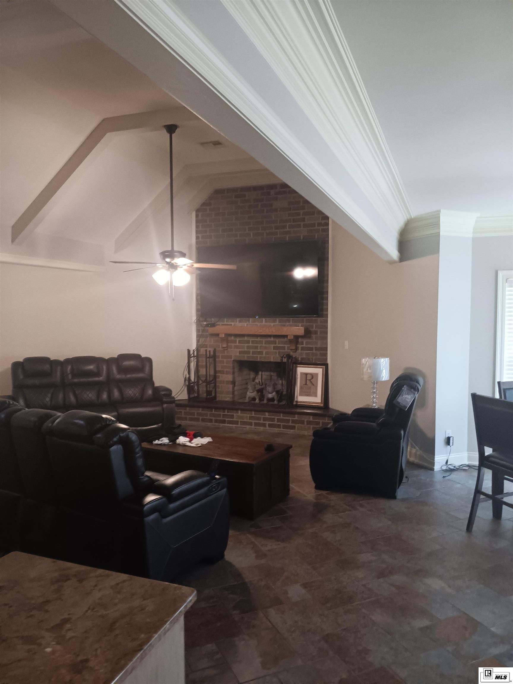 132 Creekside Drive