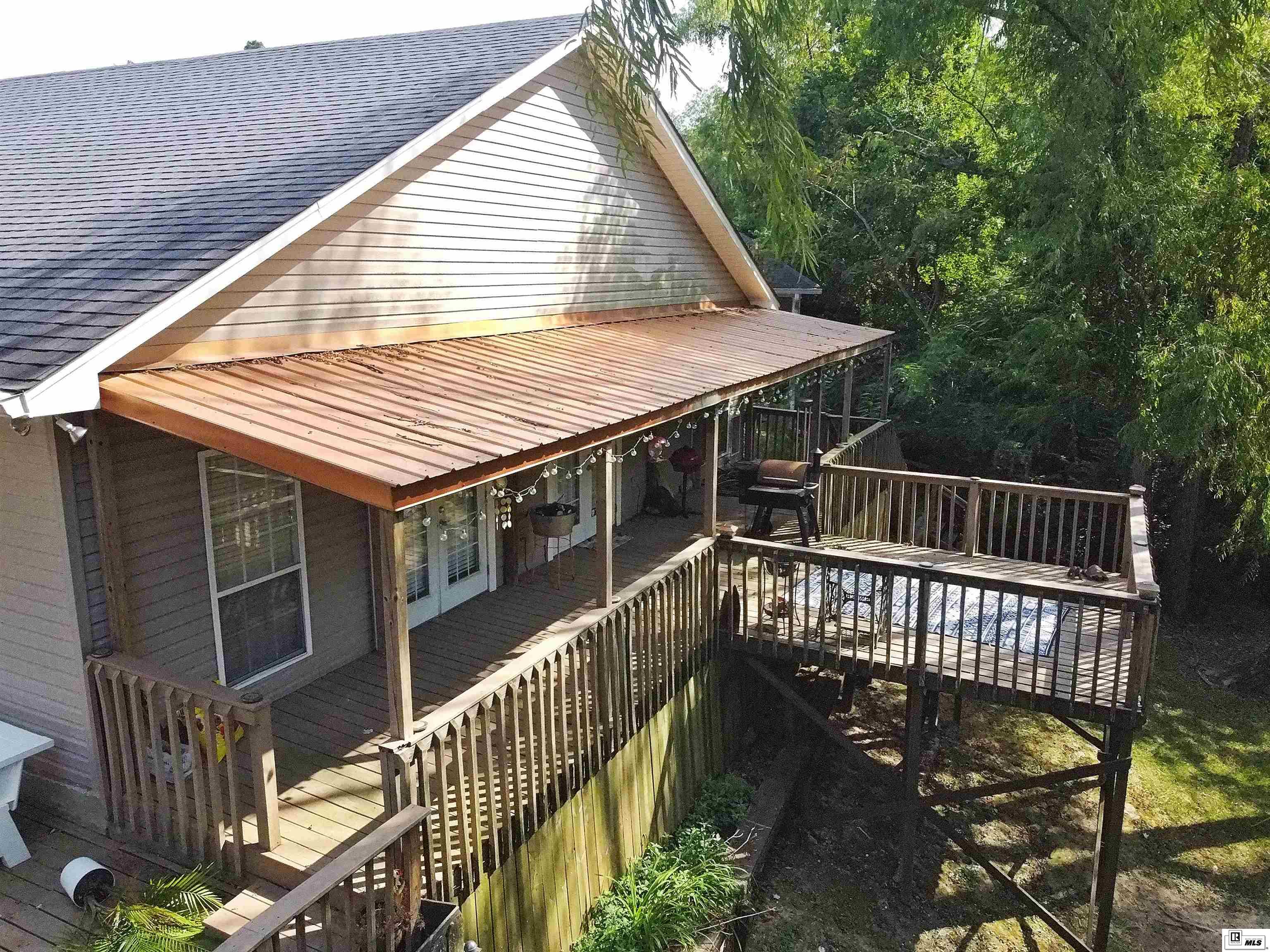 122 Ridgedale Lake Drive