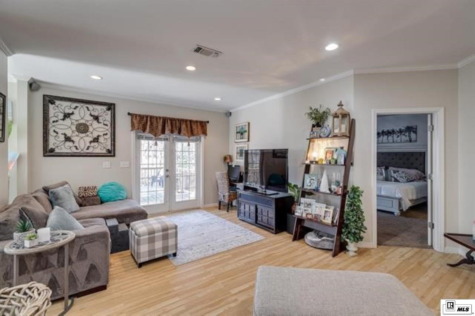 122 Ridgedale Lake Drive