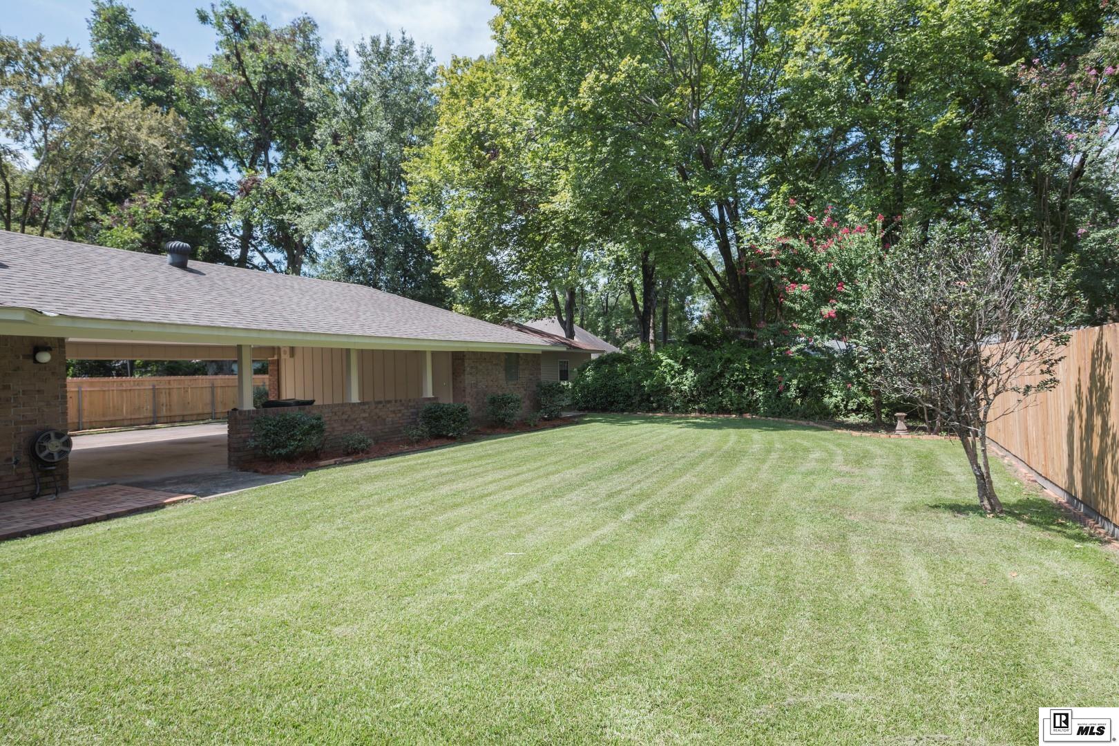 2105 Oakmont Street