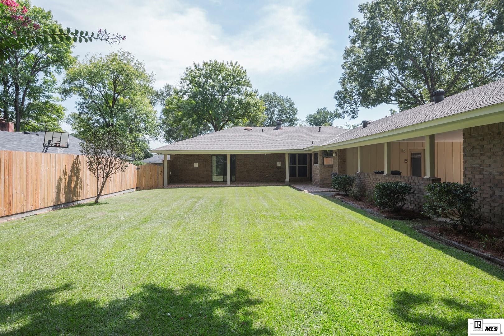 2105 Oakmont Street