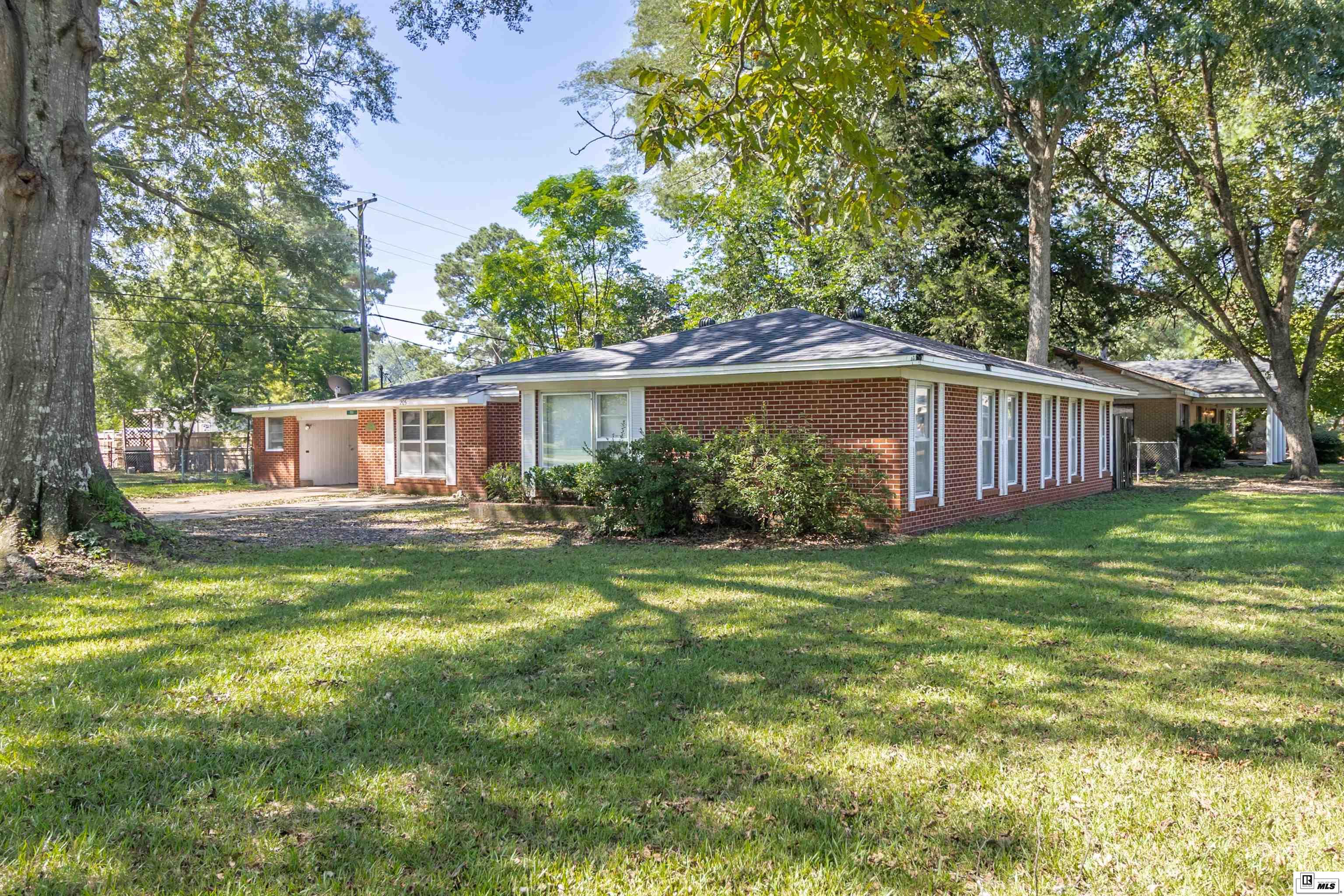 205 Broadmoor Boulevard