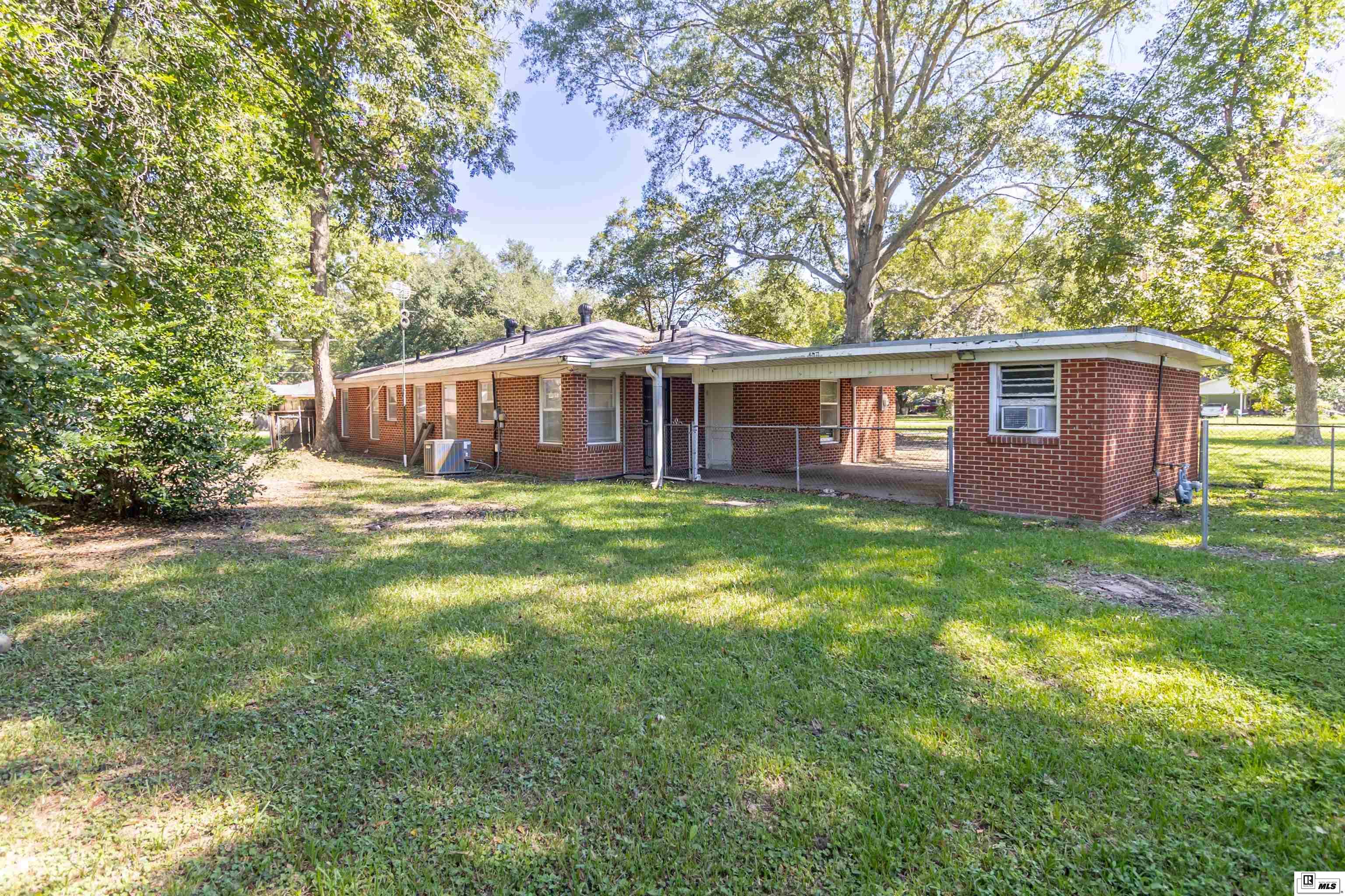 205 Broadmoor Boulevard