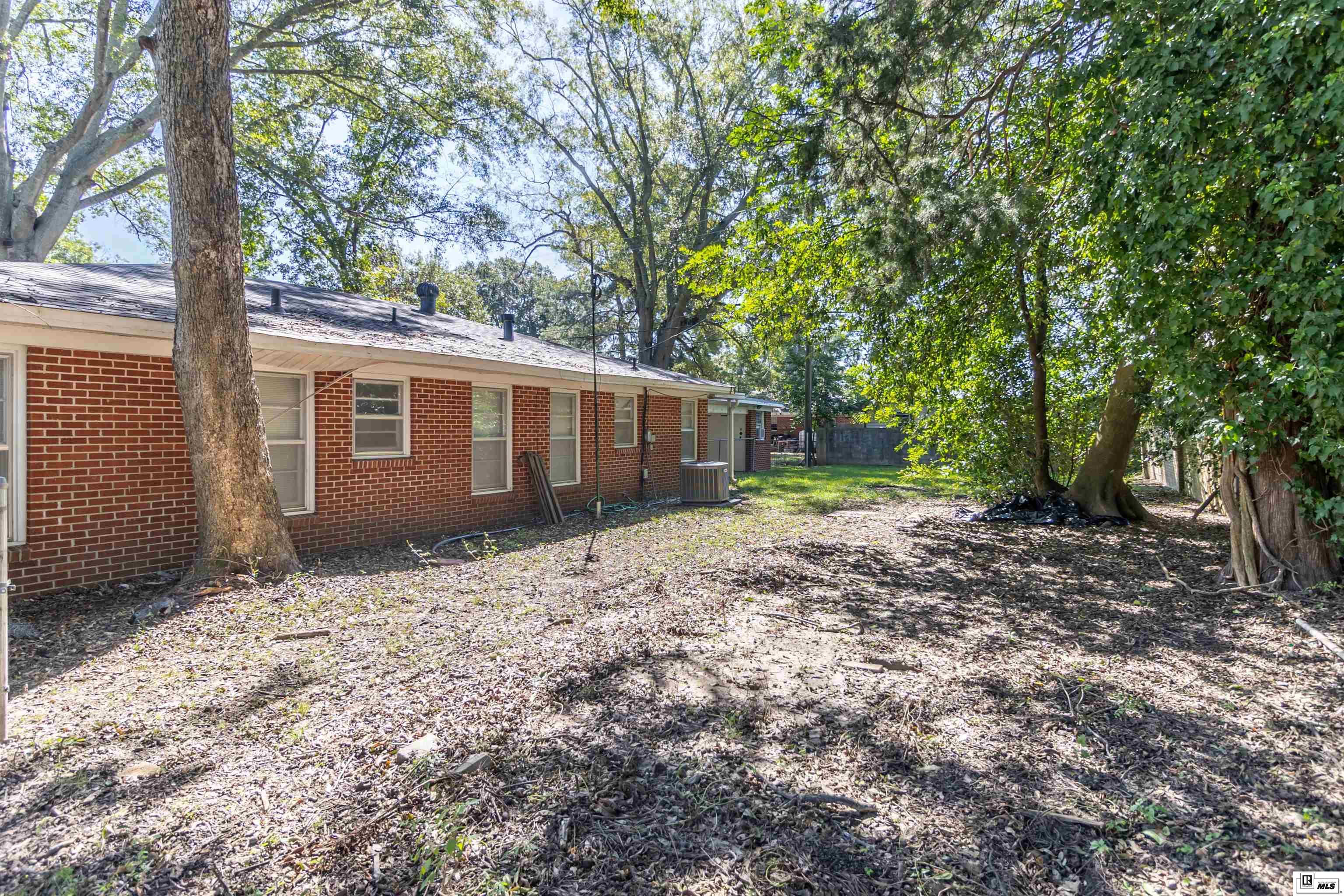 205 Broadmoor Boulevard