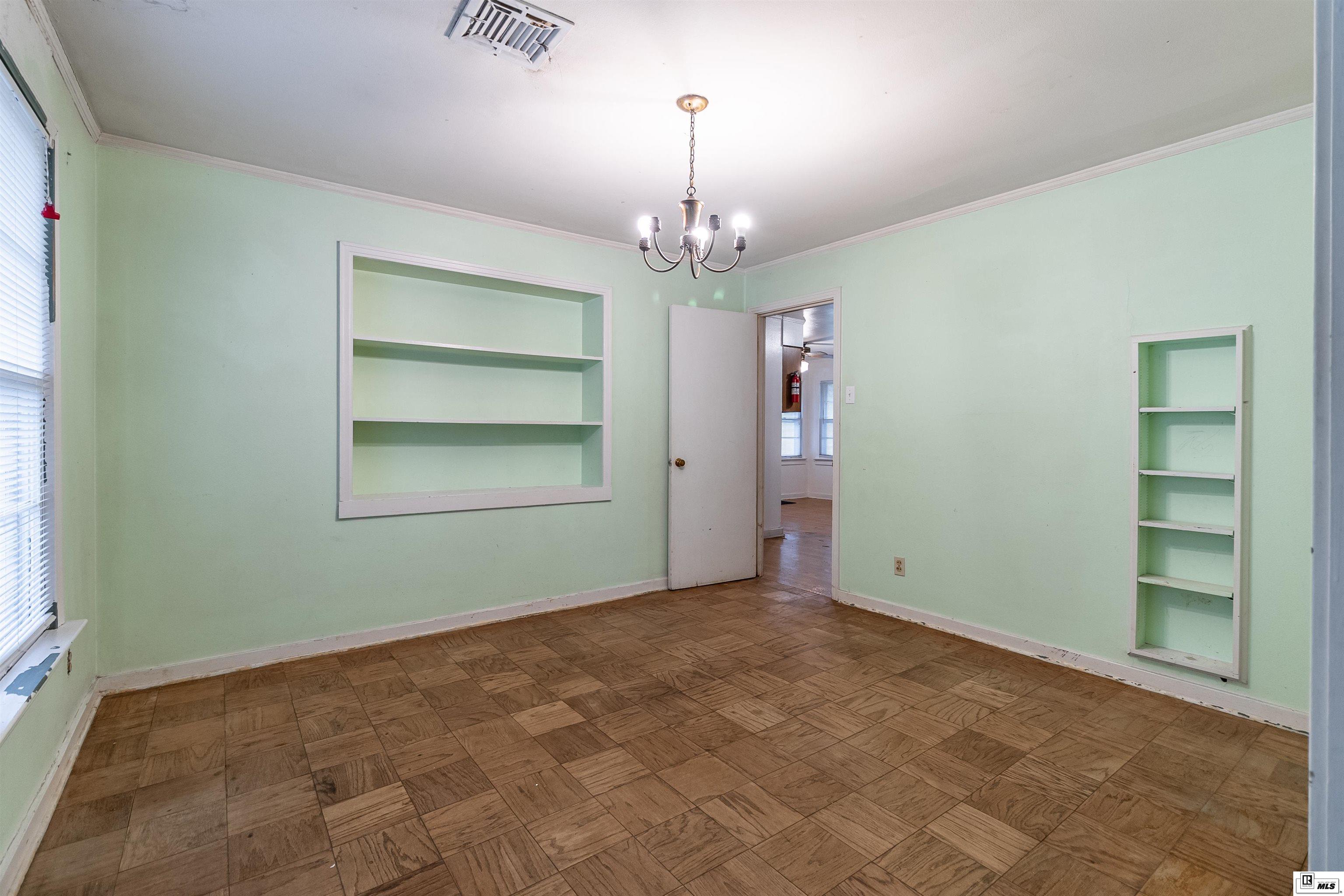 205 Broadmoor Boulevard