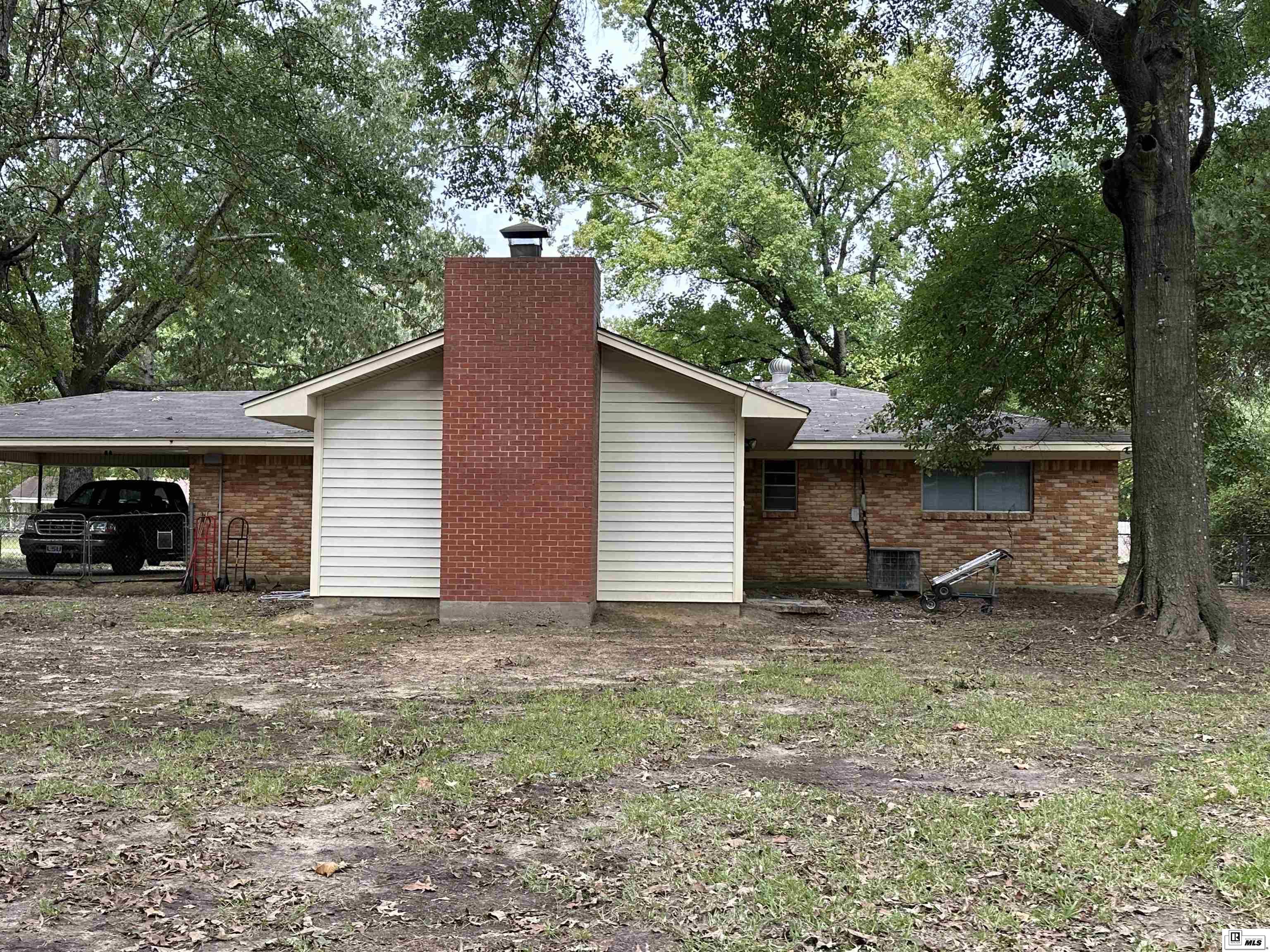 333 Iris Street