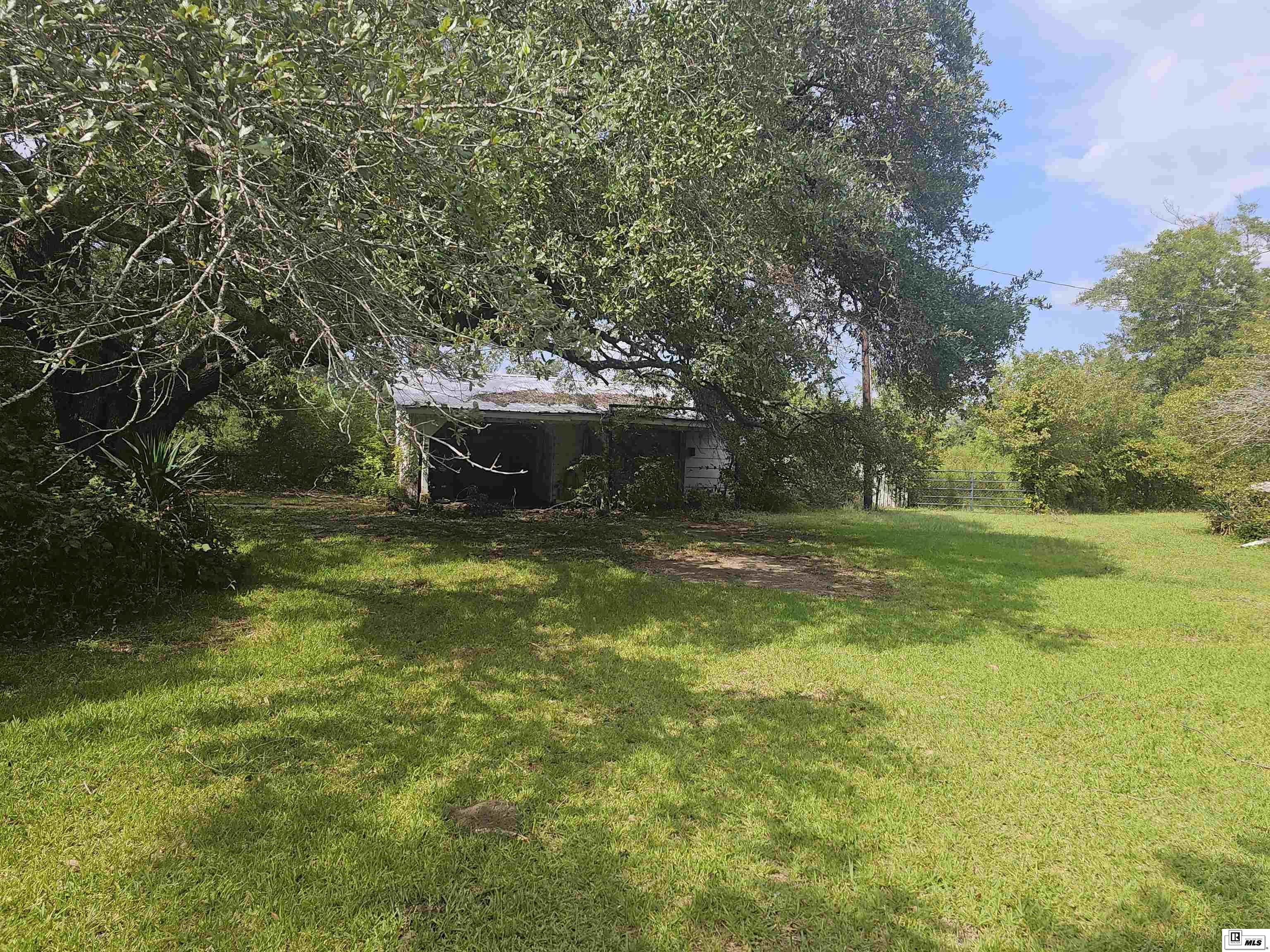 9299 Highway 2