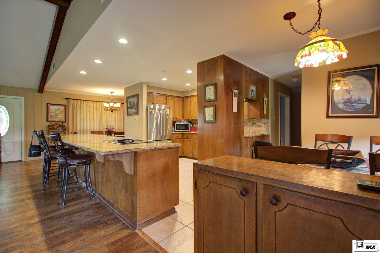 11385 Highway 15