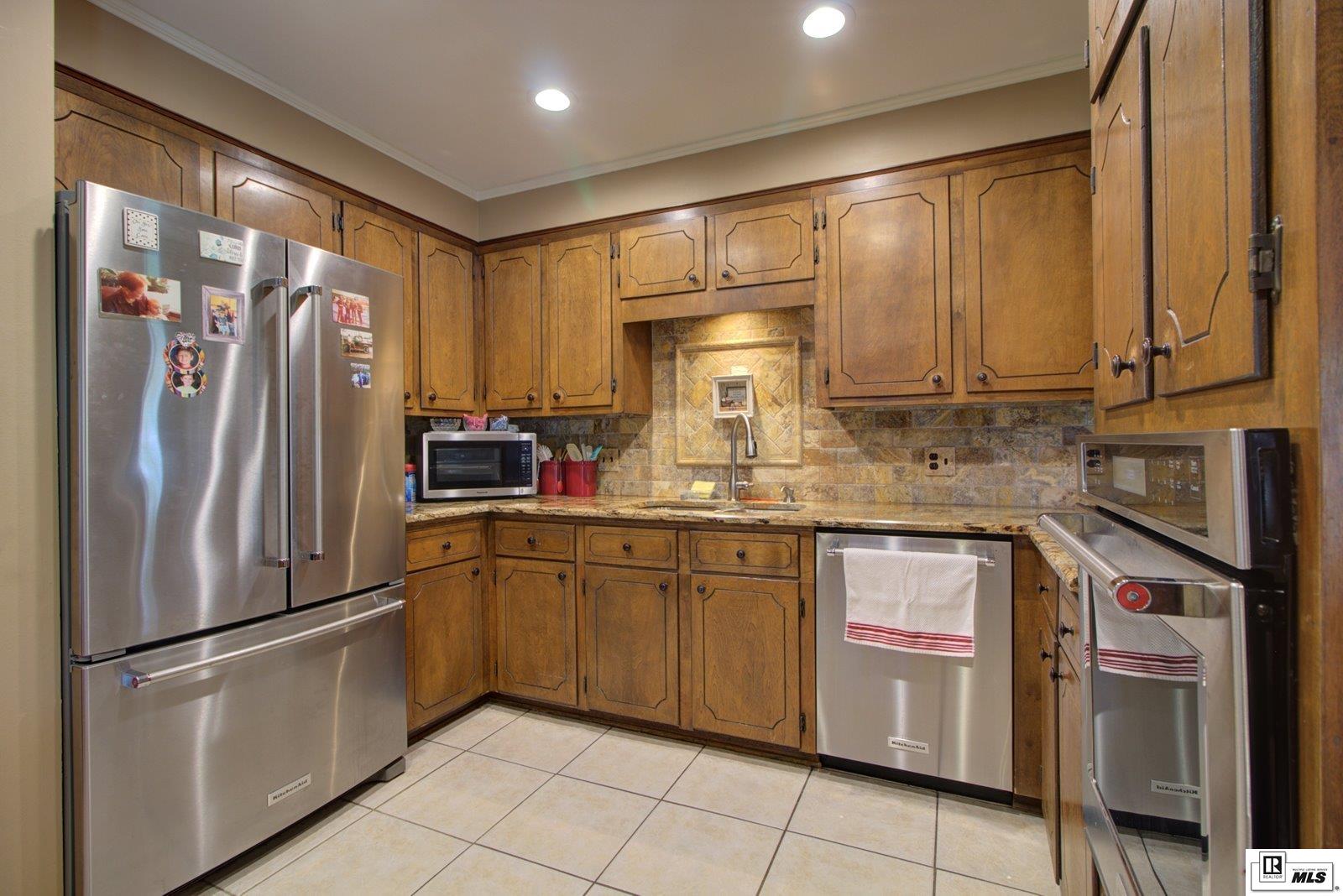 11385 Highway 15