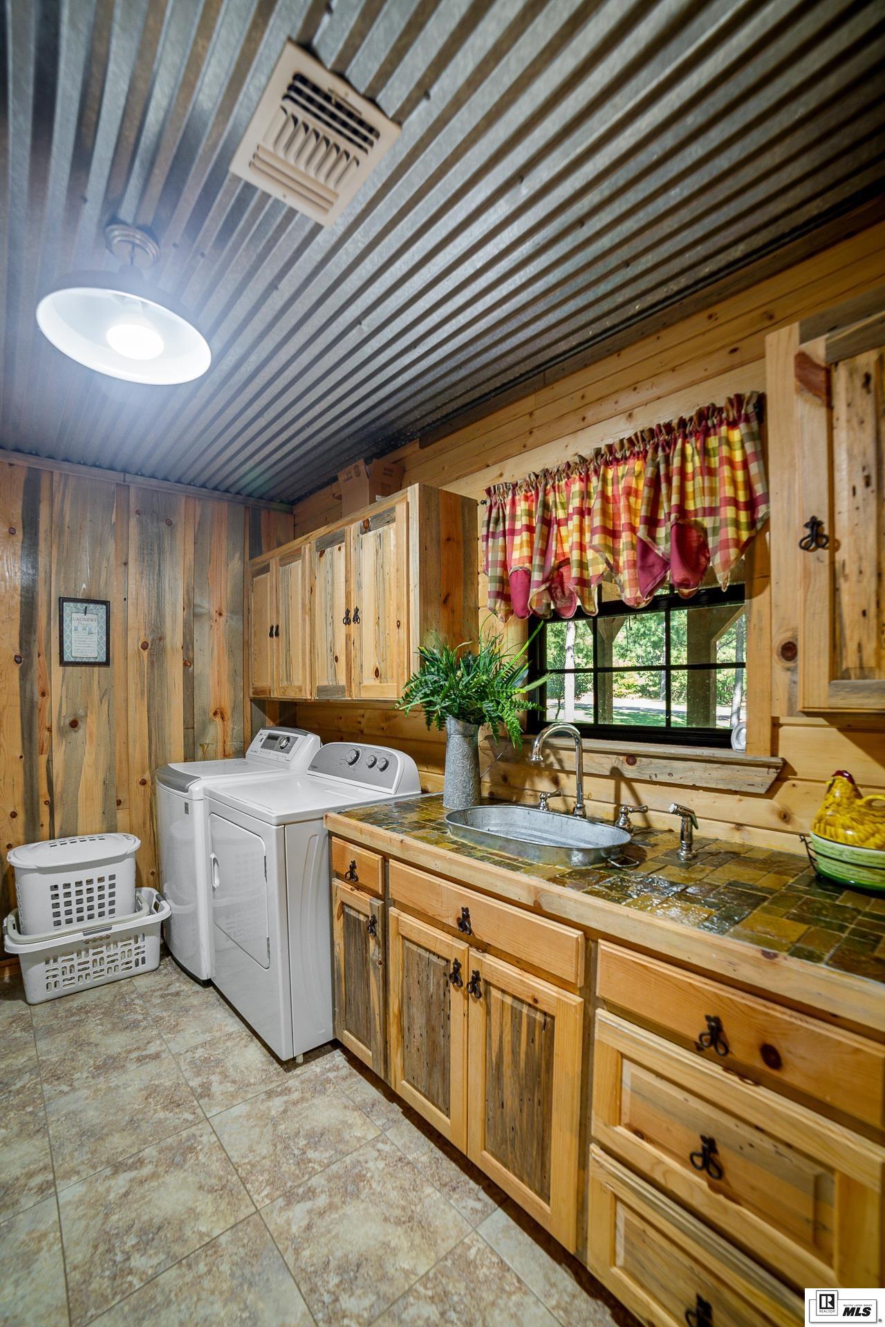 13861 Highway 157