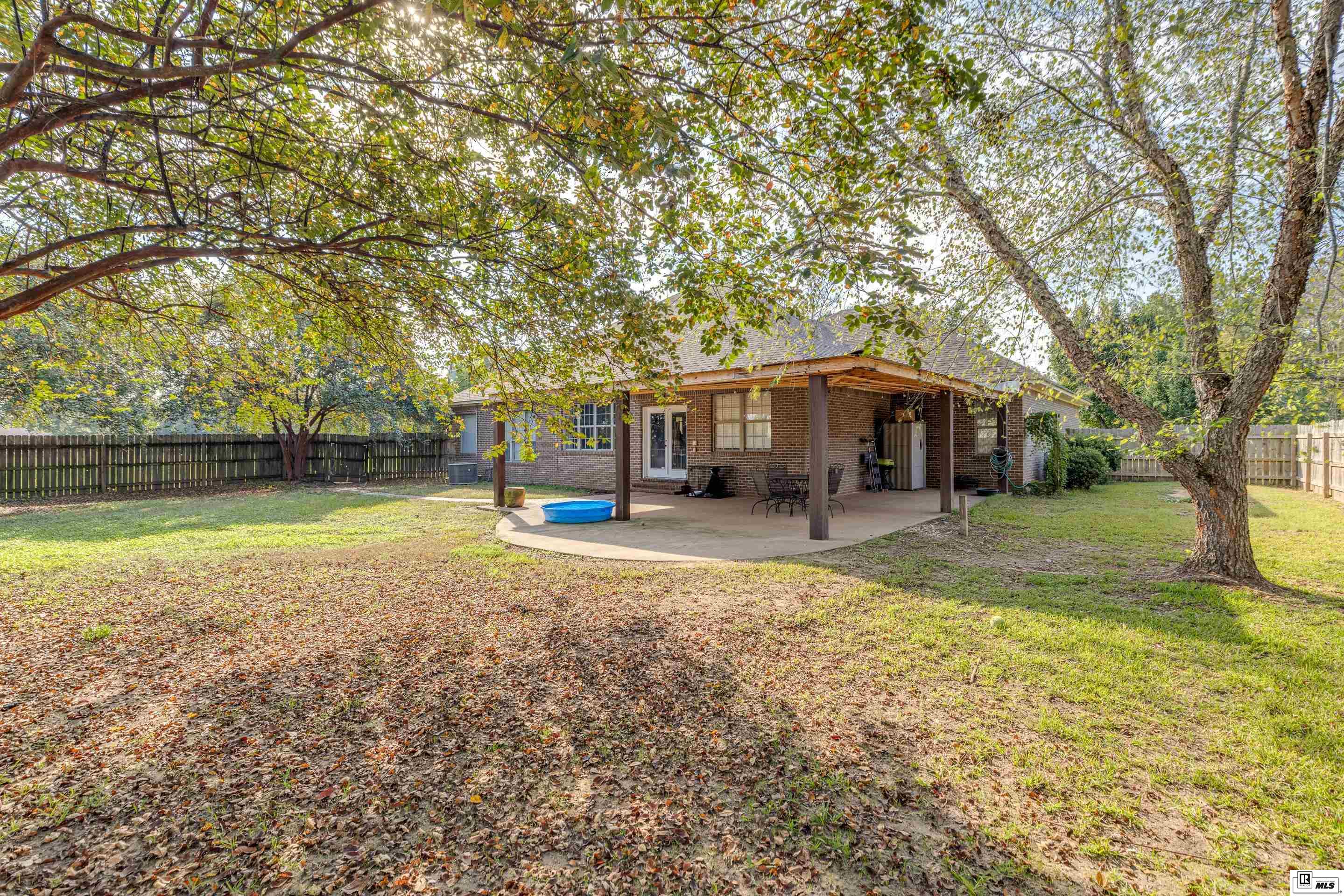 14 Gladney Loop