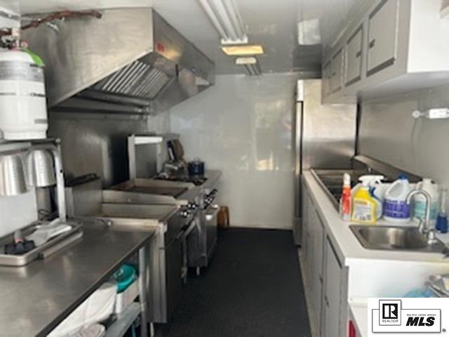 2086 Highway 8