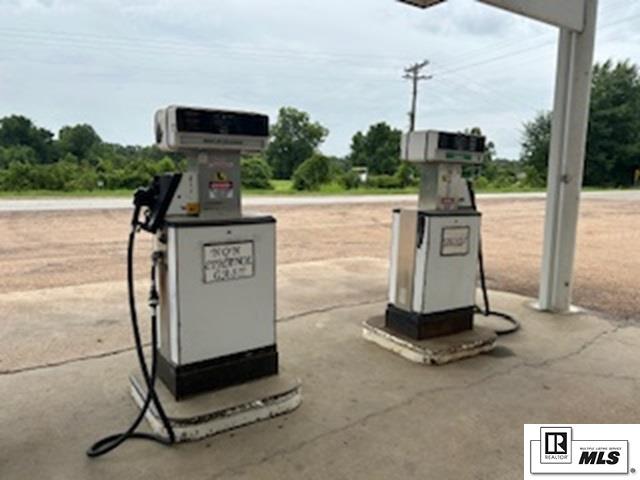 2086 Highway 8