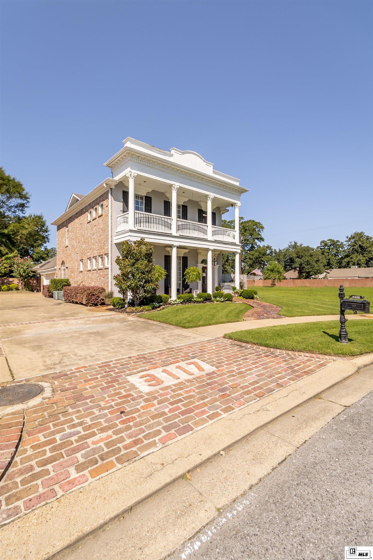 3117 Monteigne Circle