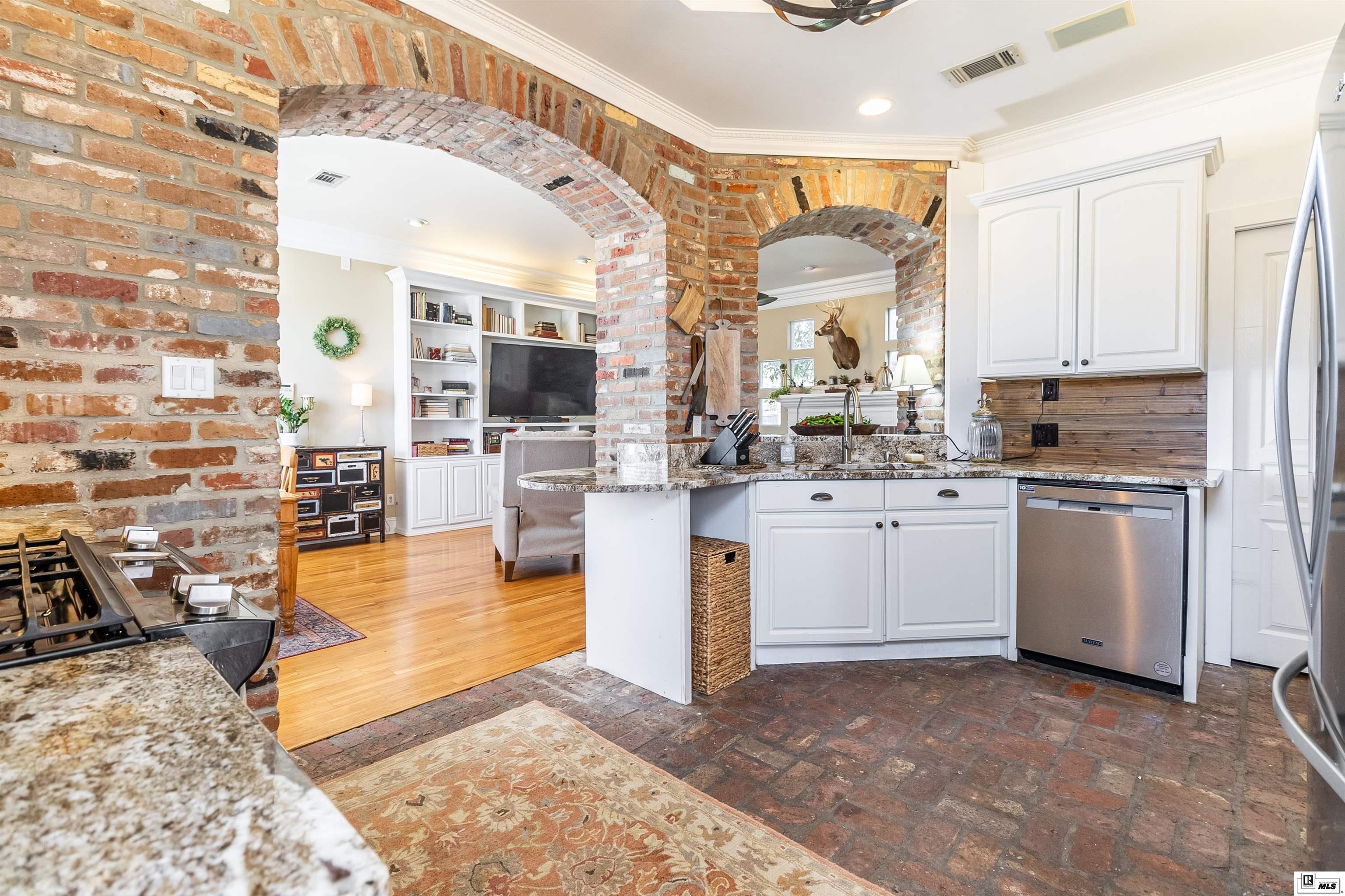 3117 Monteigne Circle