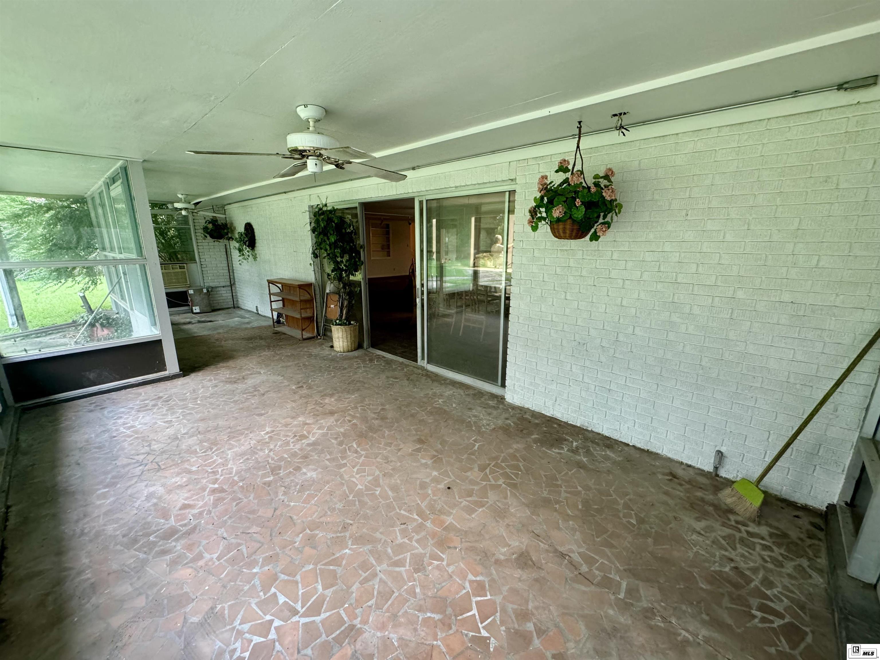 1404 Speed Avenue