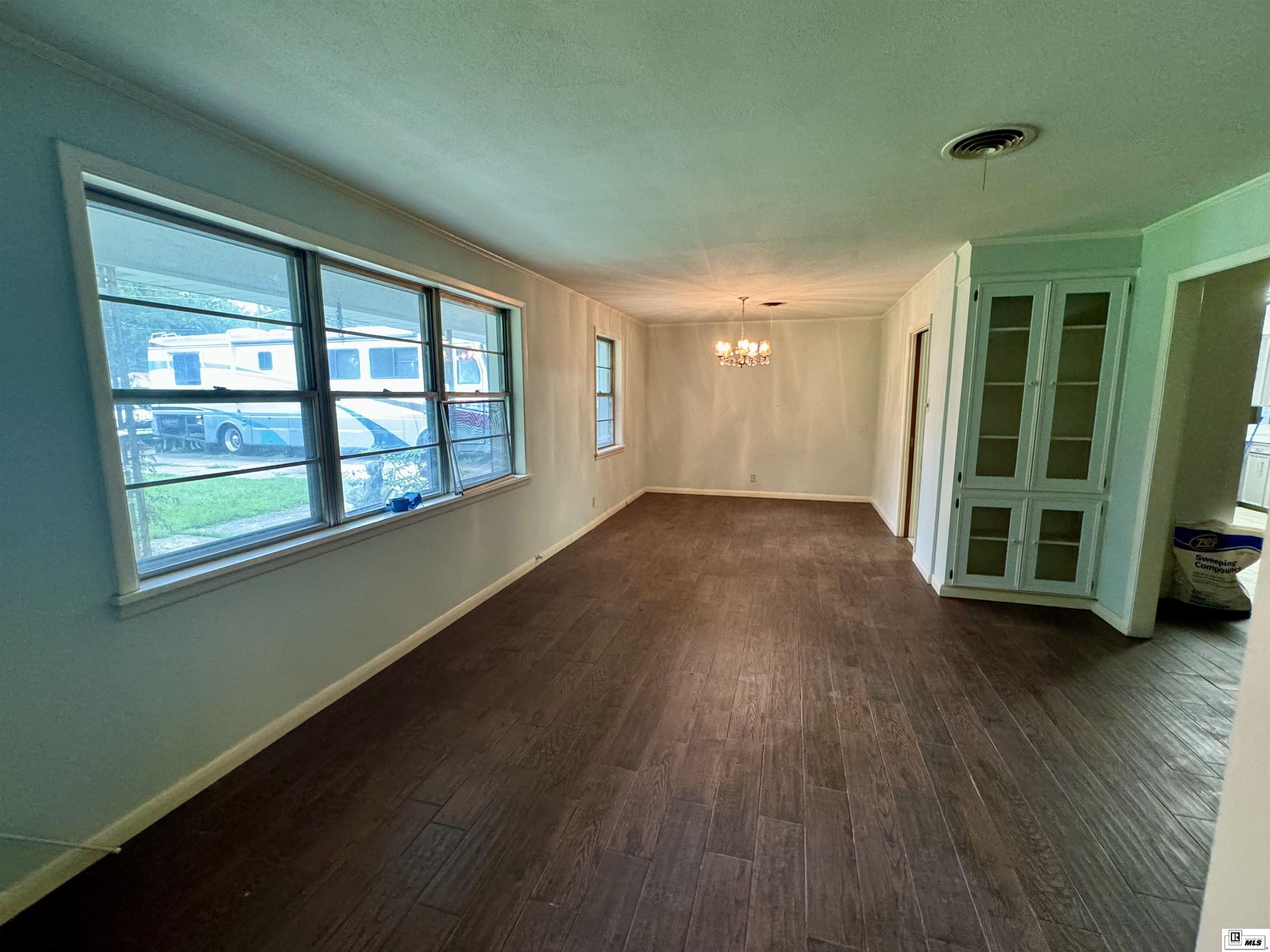 1404 Speed Avenue