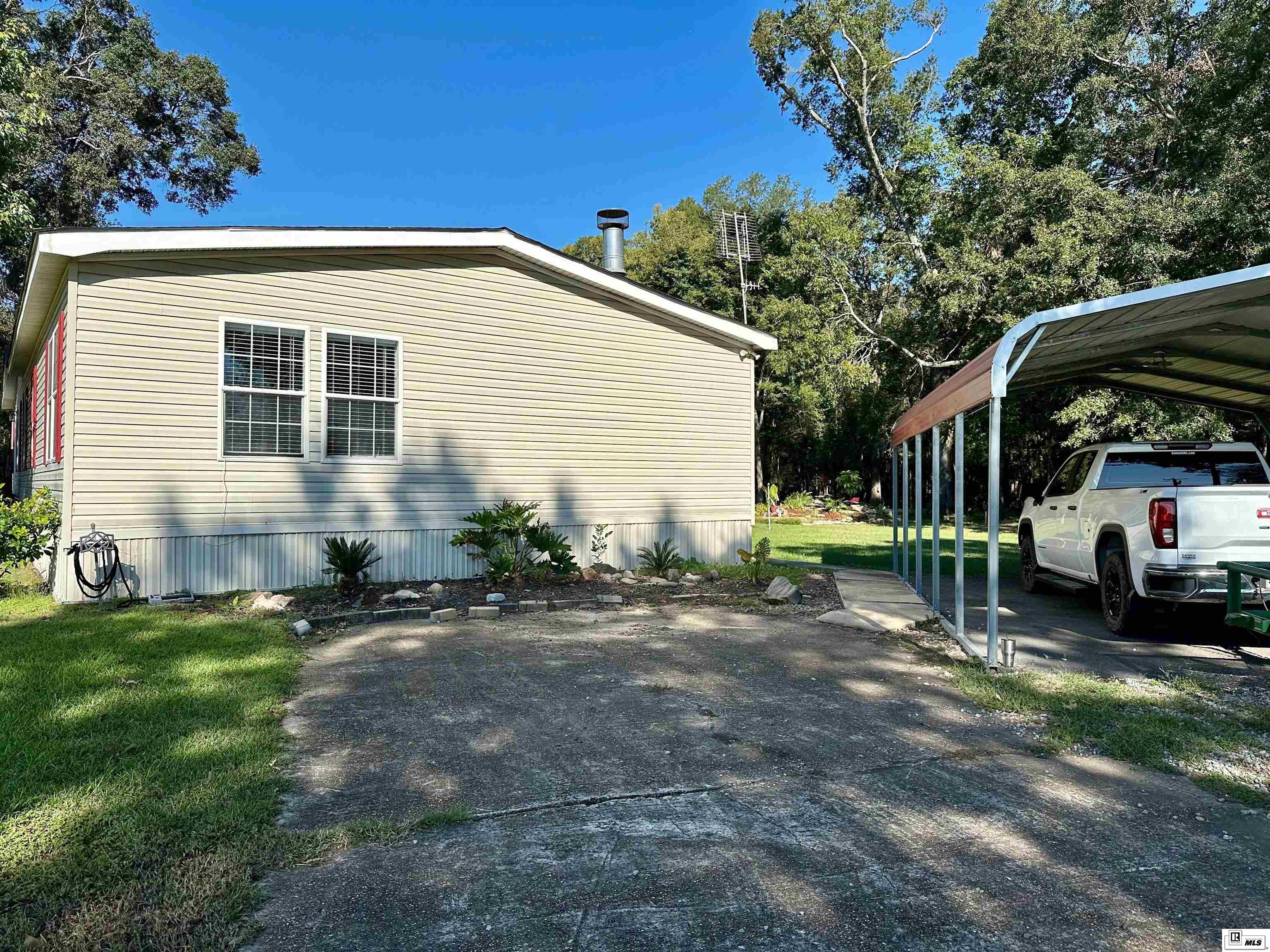 156 Highway 584