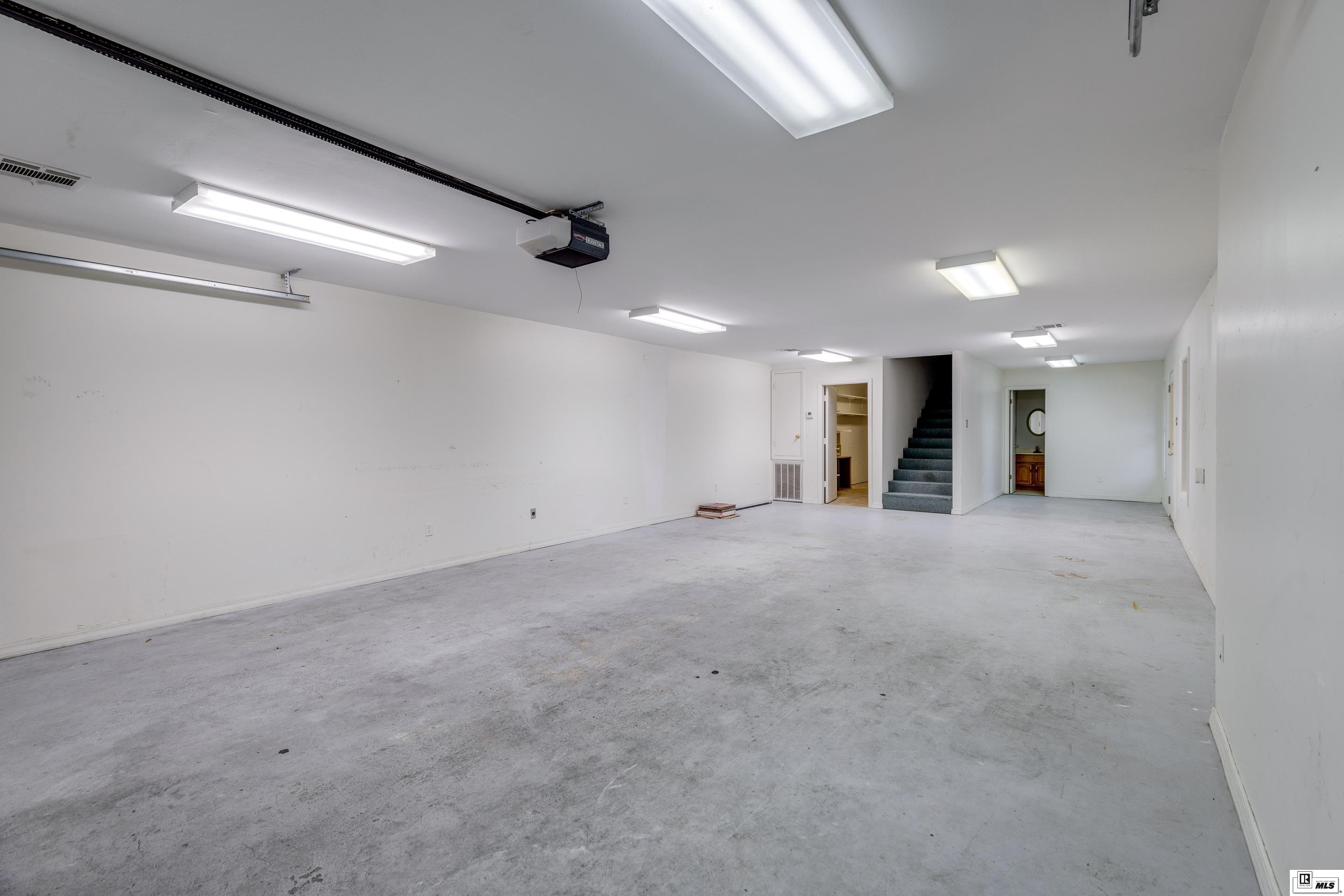 2710 Herbert Cole Drive