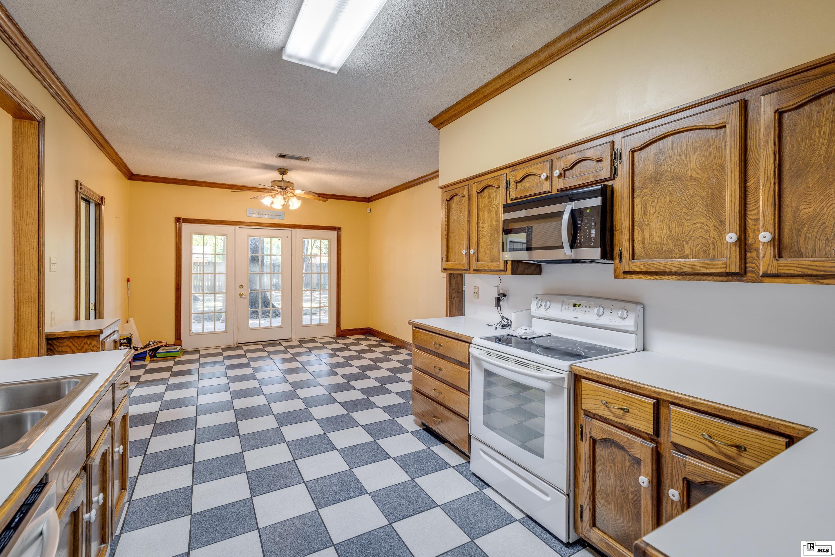 2710 Herbert Cole Drive