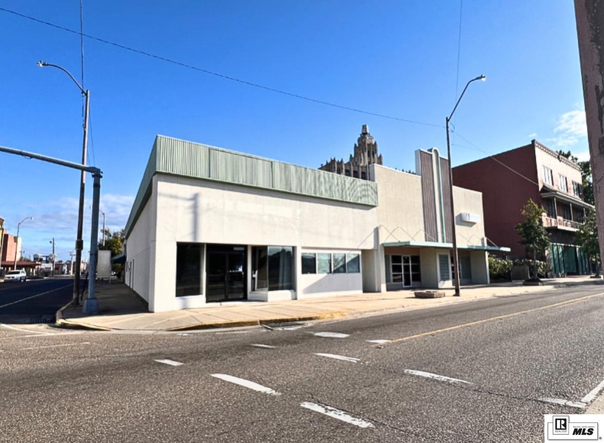 348 Desiard Street