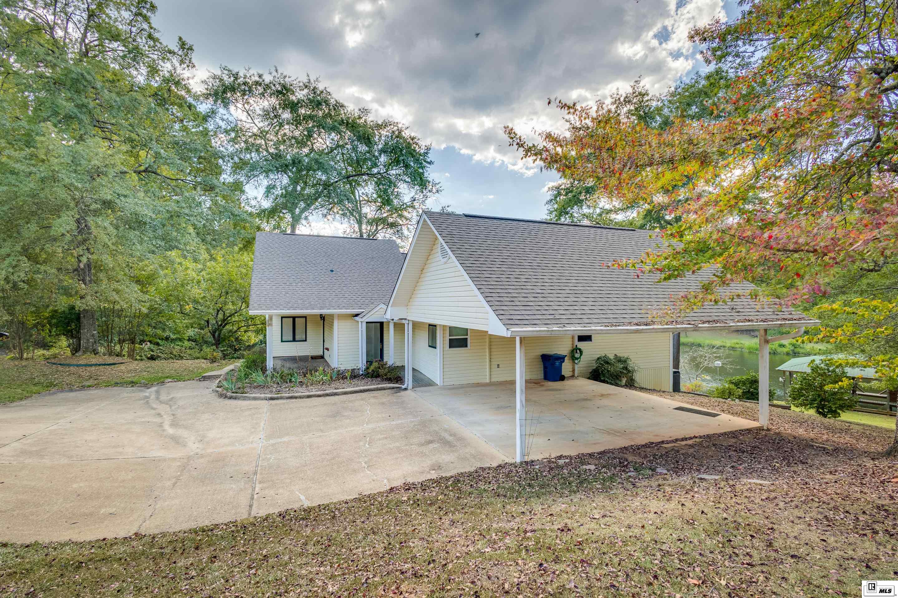 429 Robinson Lane