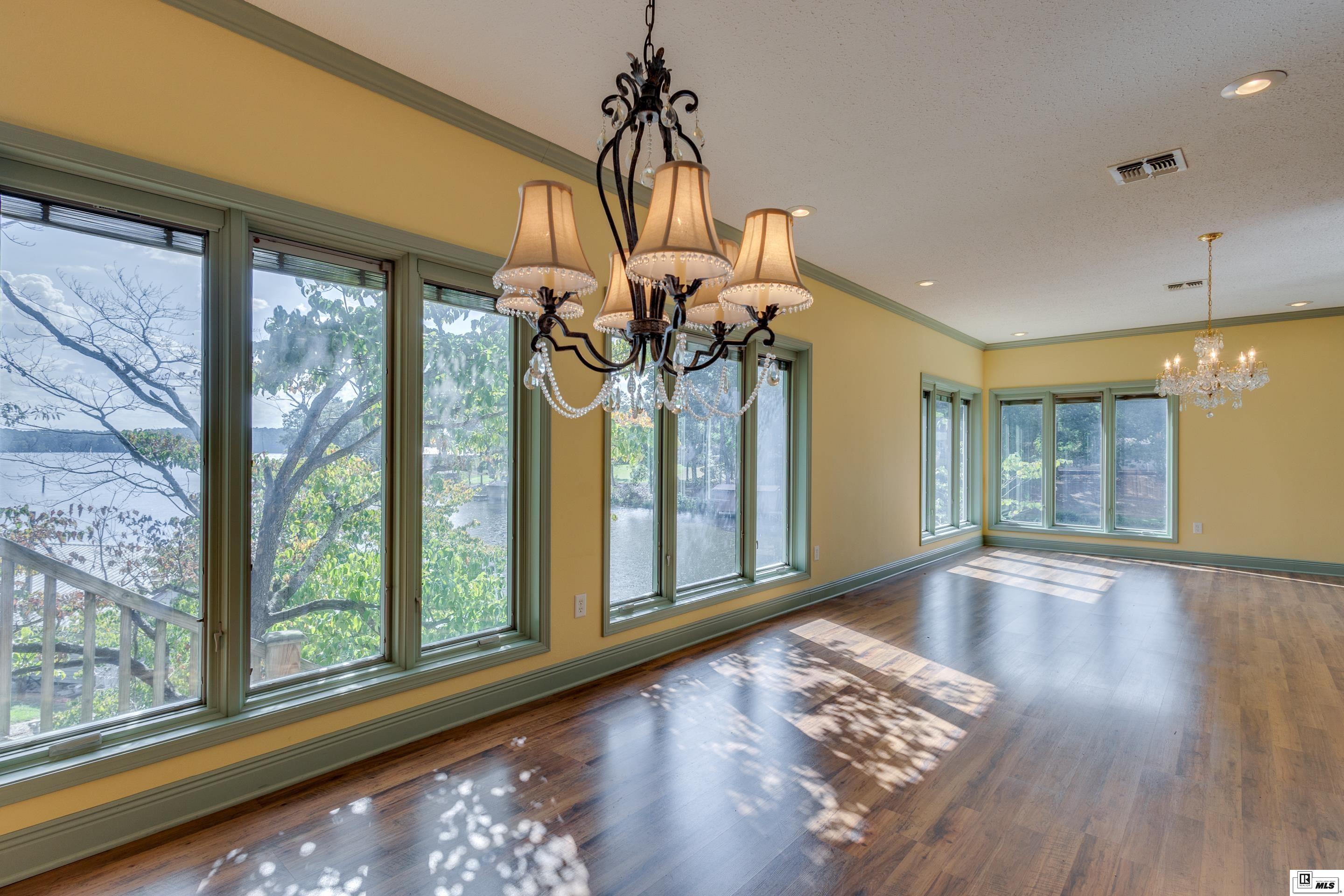429 Robinson Lane