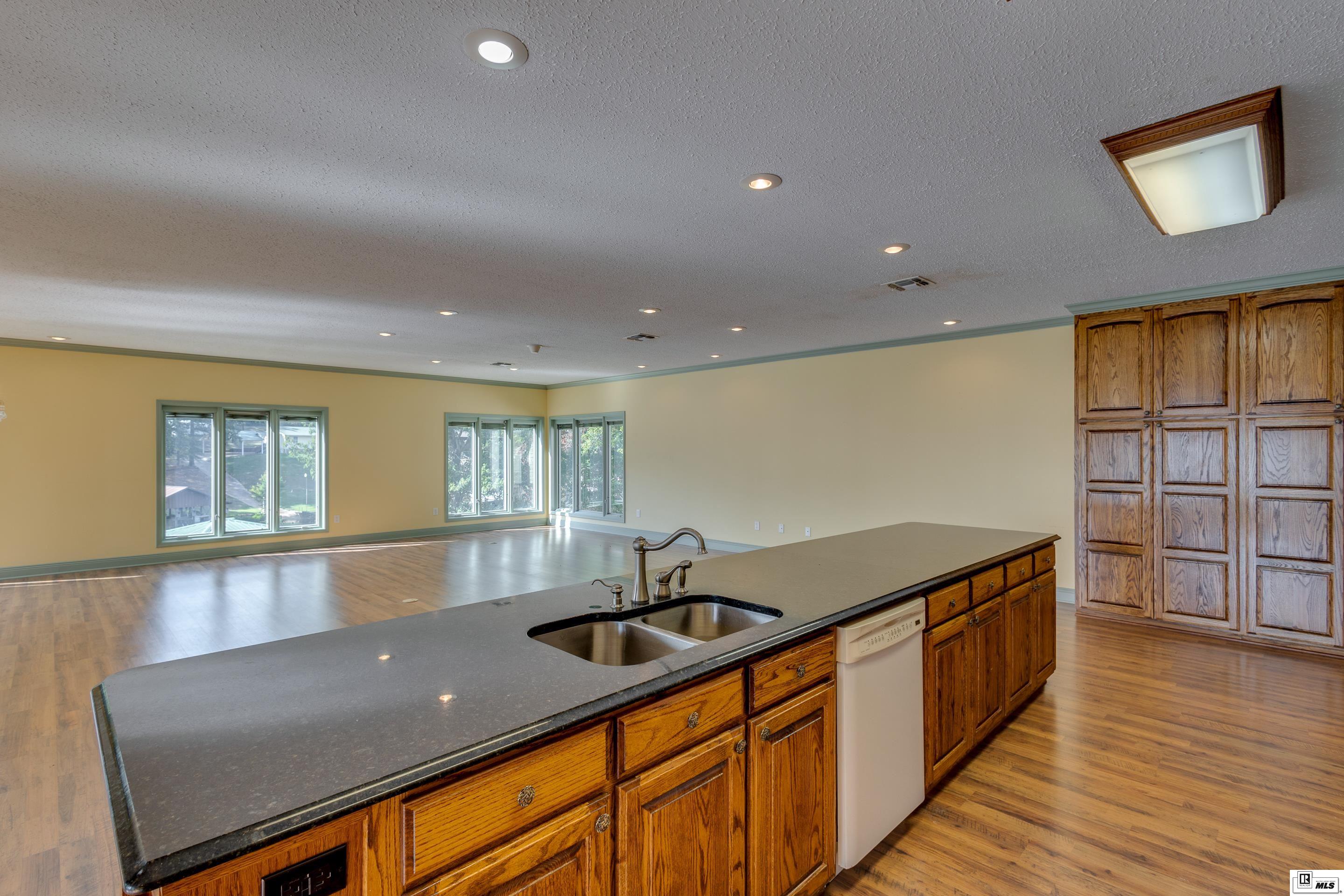 429 Robinson Lane