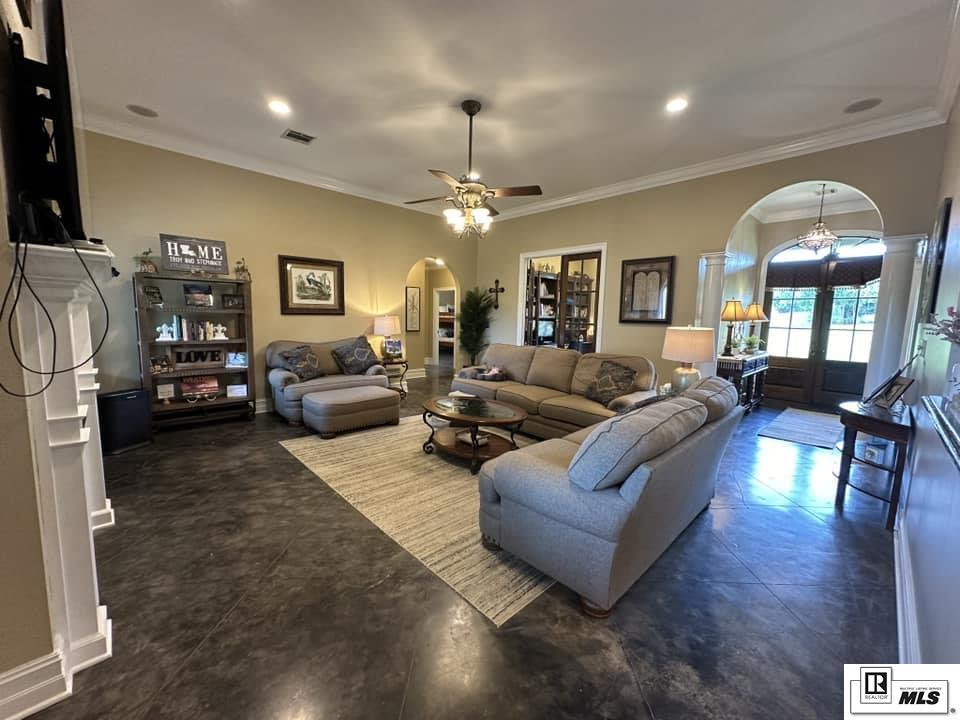 103 Castle Creek Drive