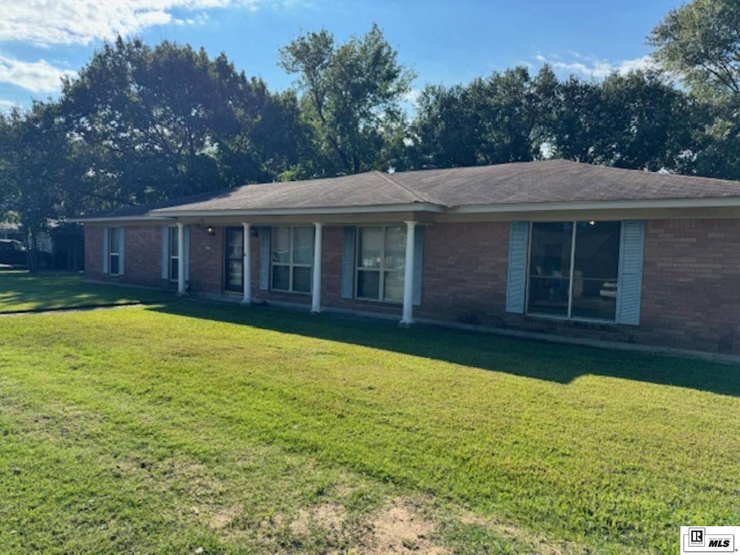 40 Fair Oaks Drive