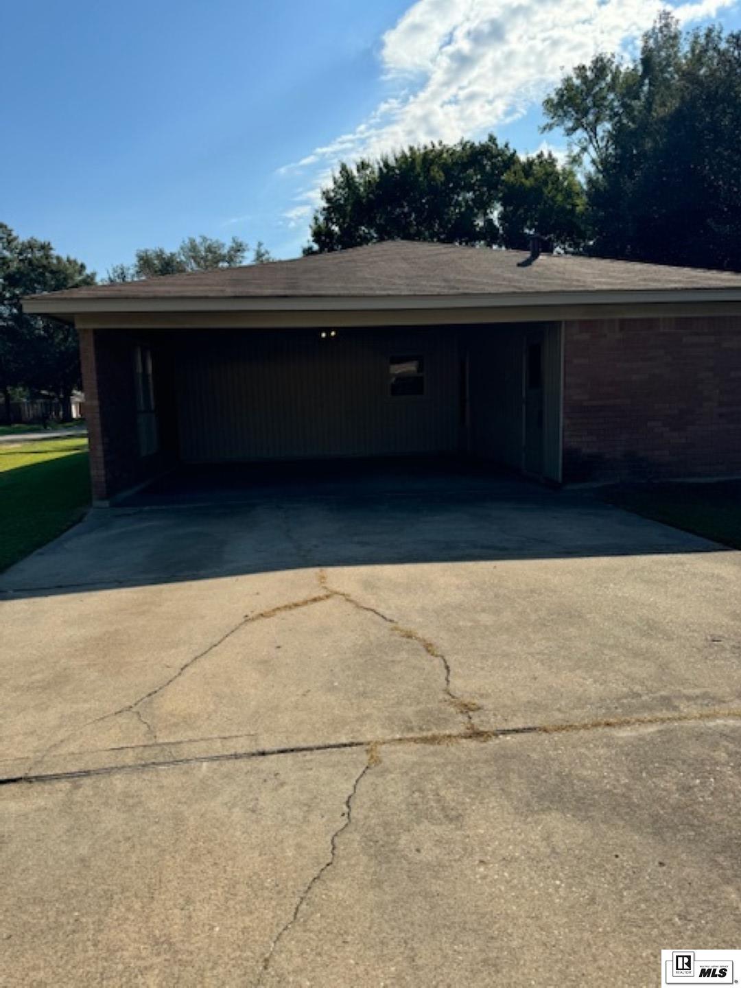 40 Fair Oaks Drive
