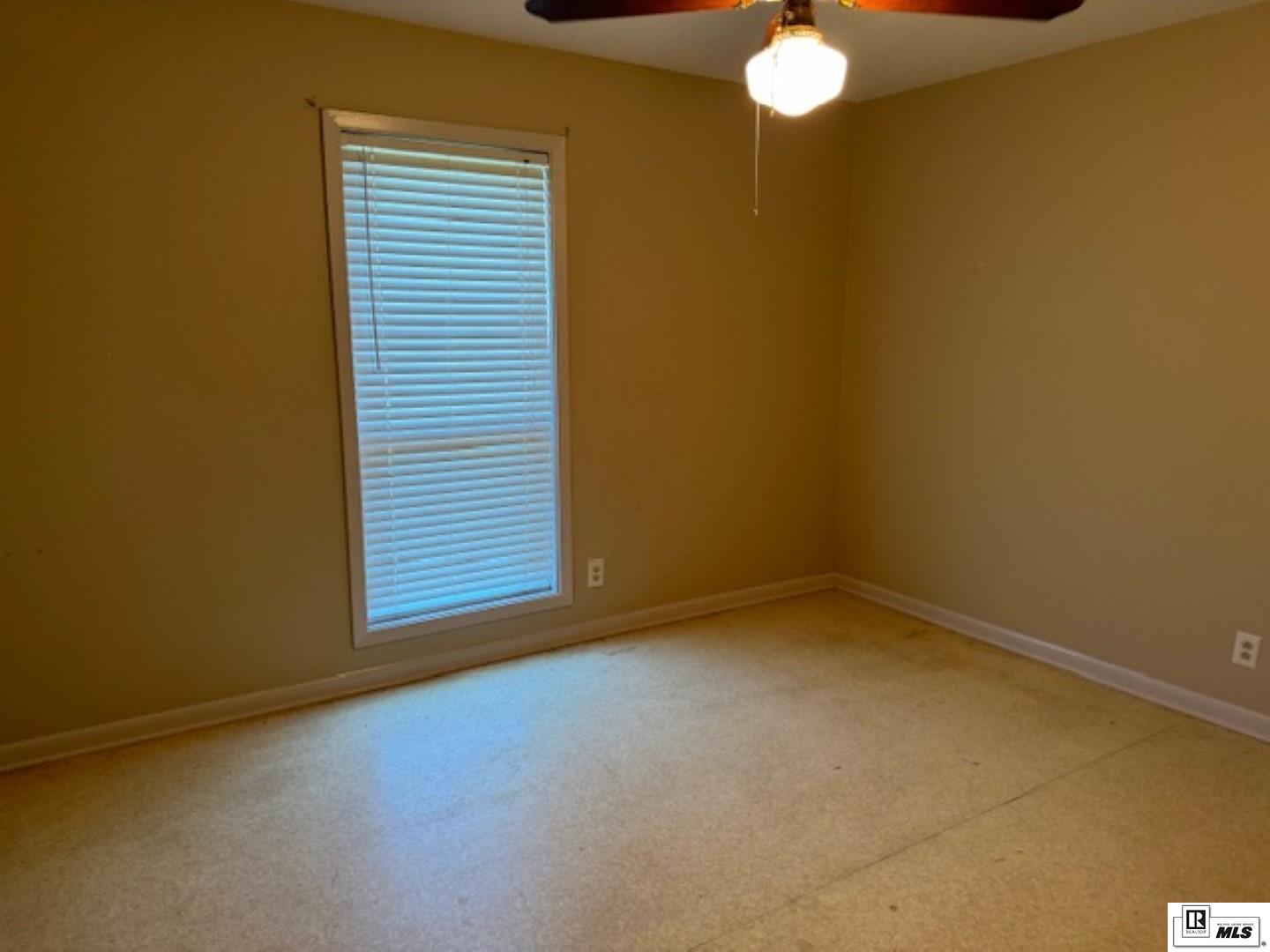 40 Fair Oaks Drive