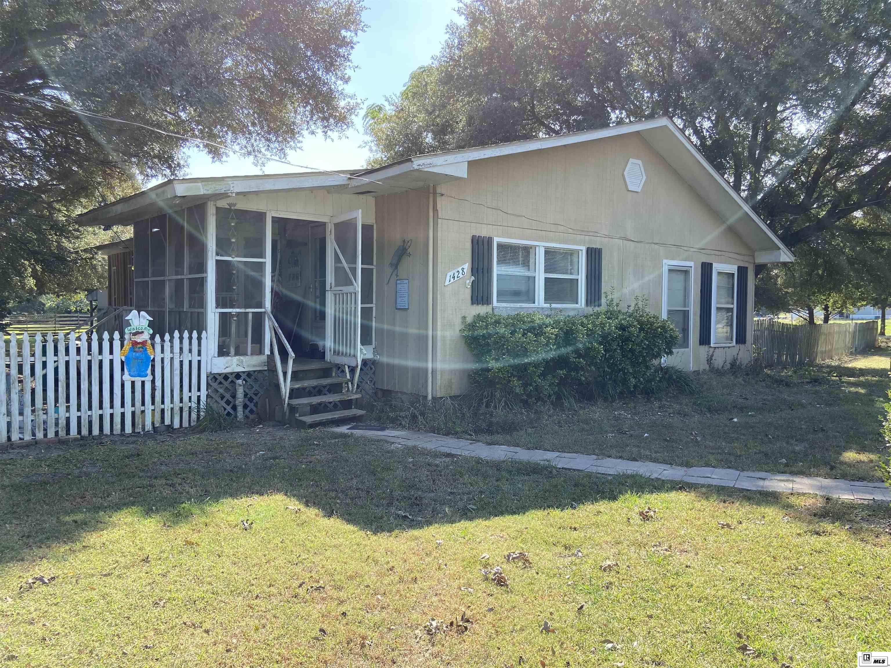 1428 Highway 2