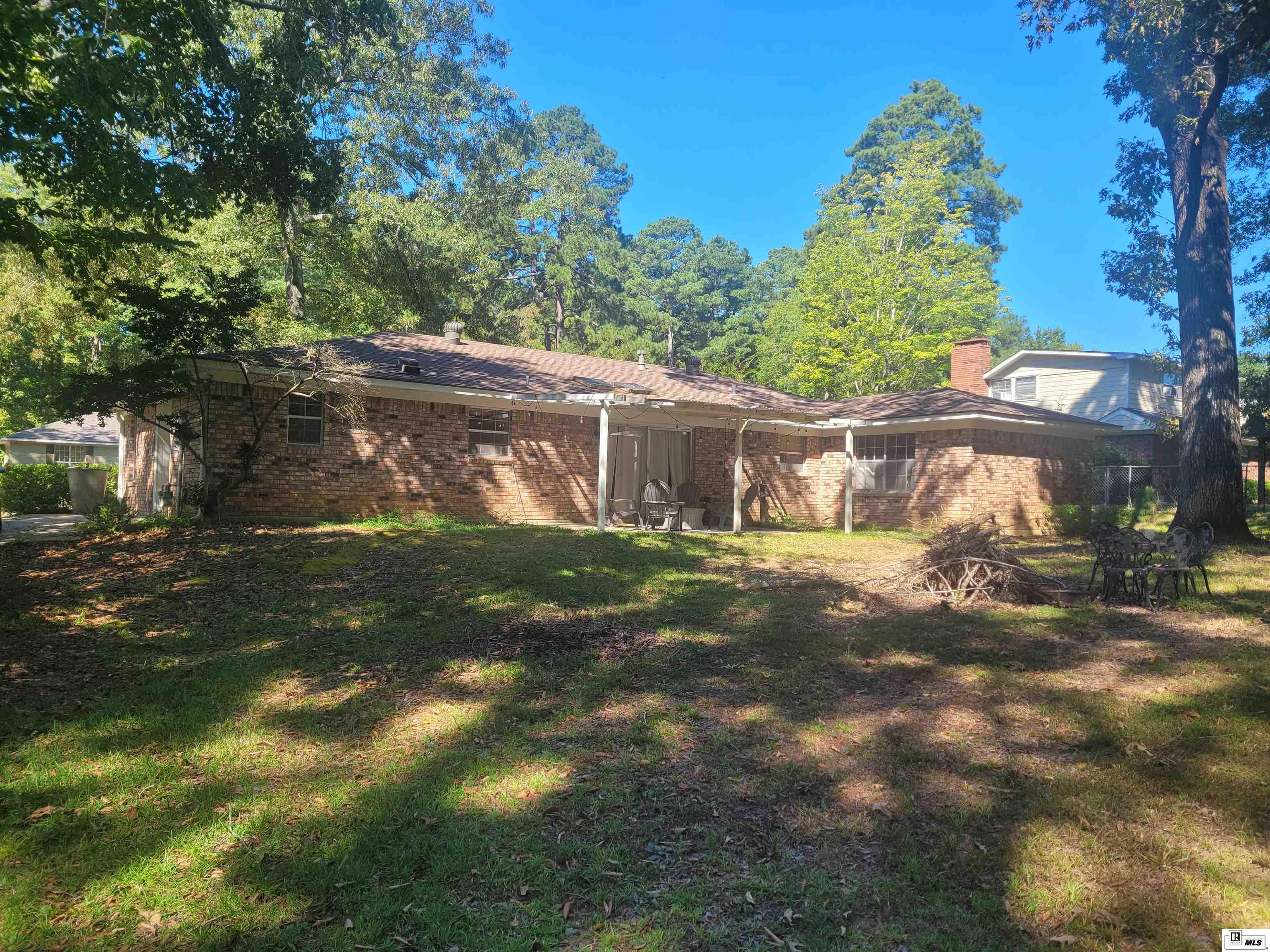 2206 Azalea Drive