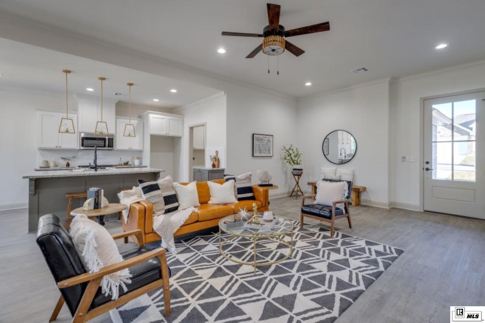 121 Piney Cove