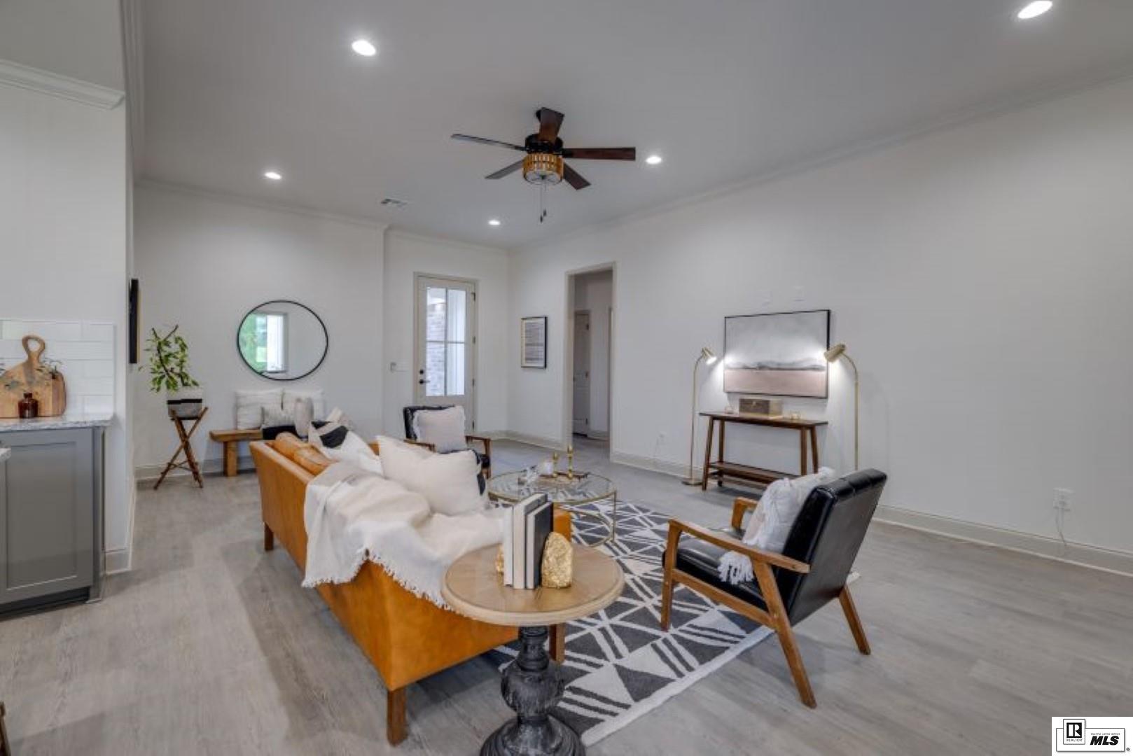 121 Piney Cove
