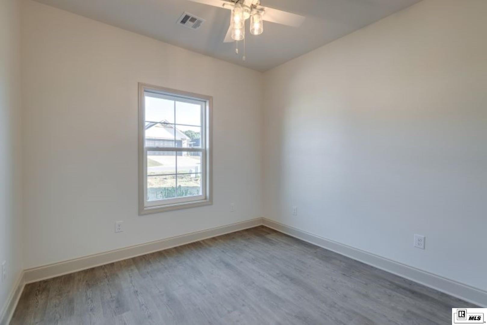 121 Piney Cove