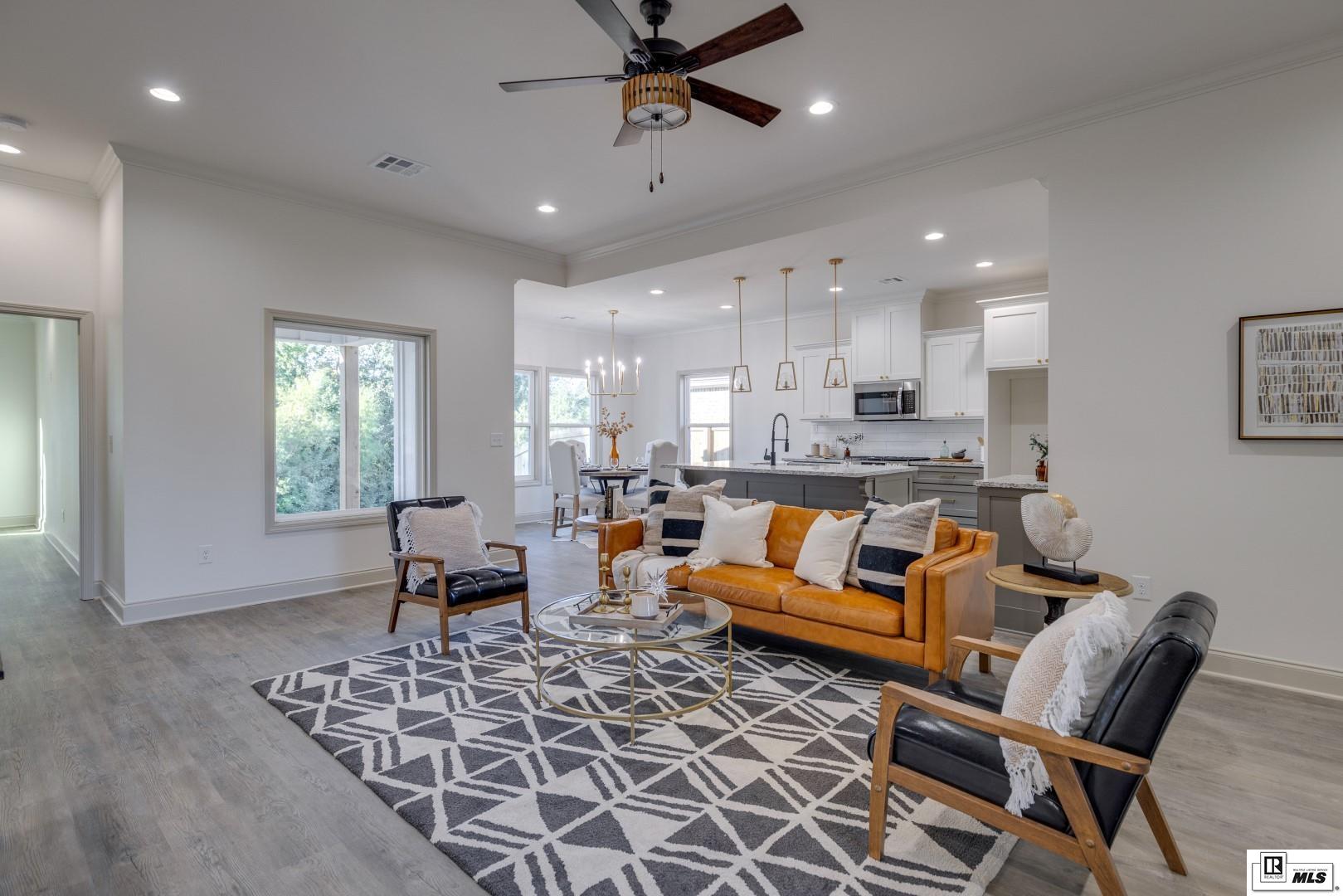 121 Piney Cove