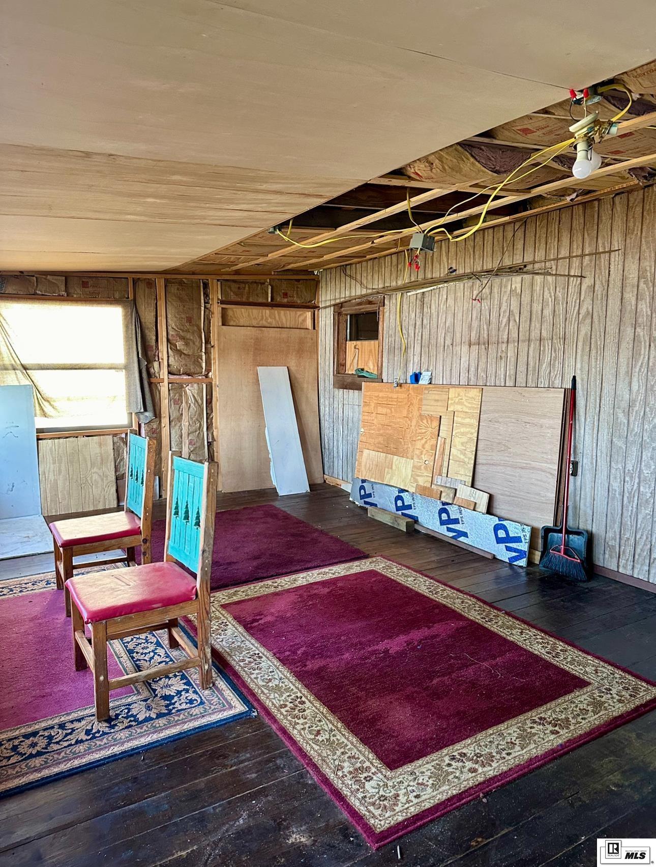 303 Lolley Road