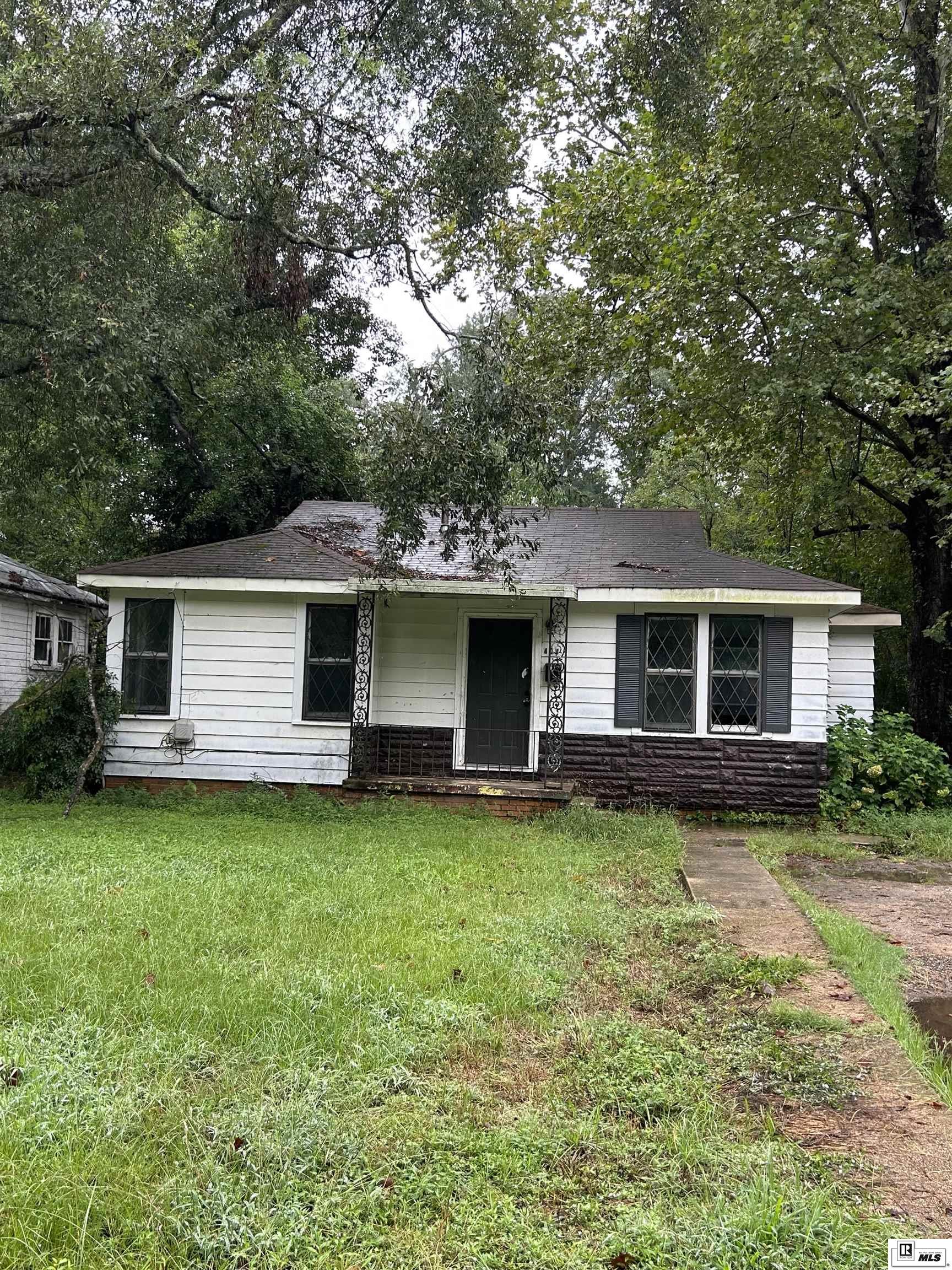 405 Riverbend Drive