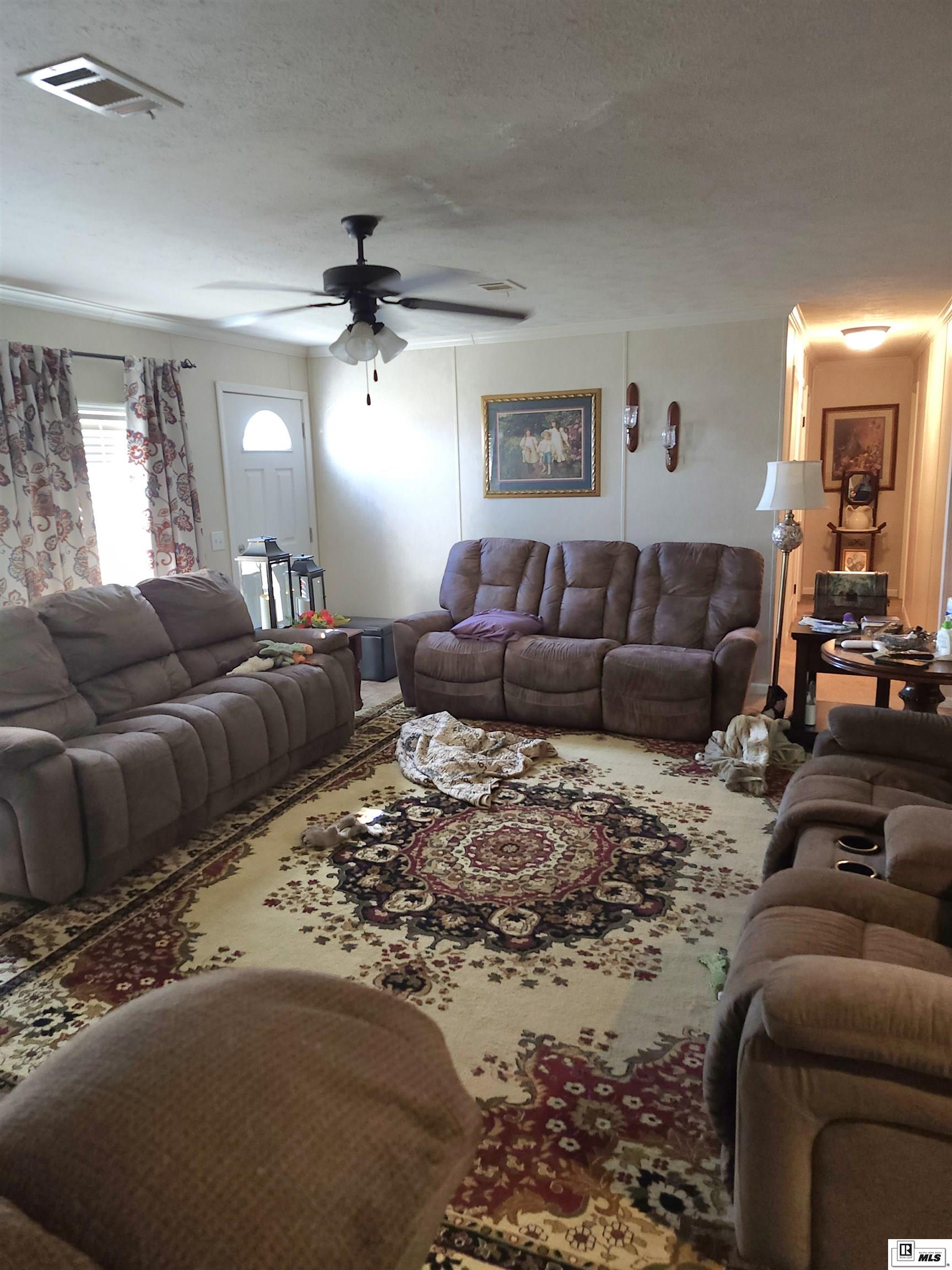5582 Highway 562