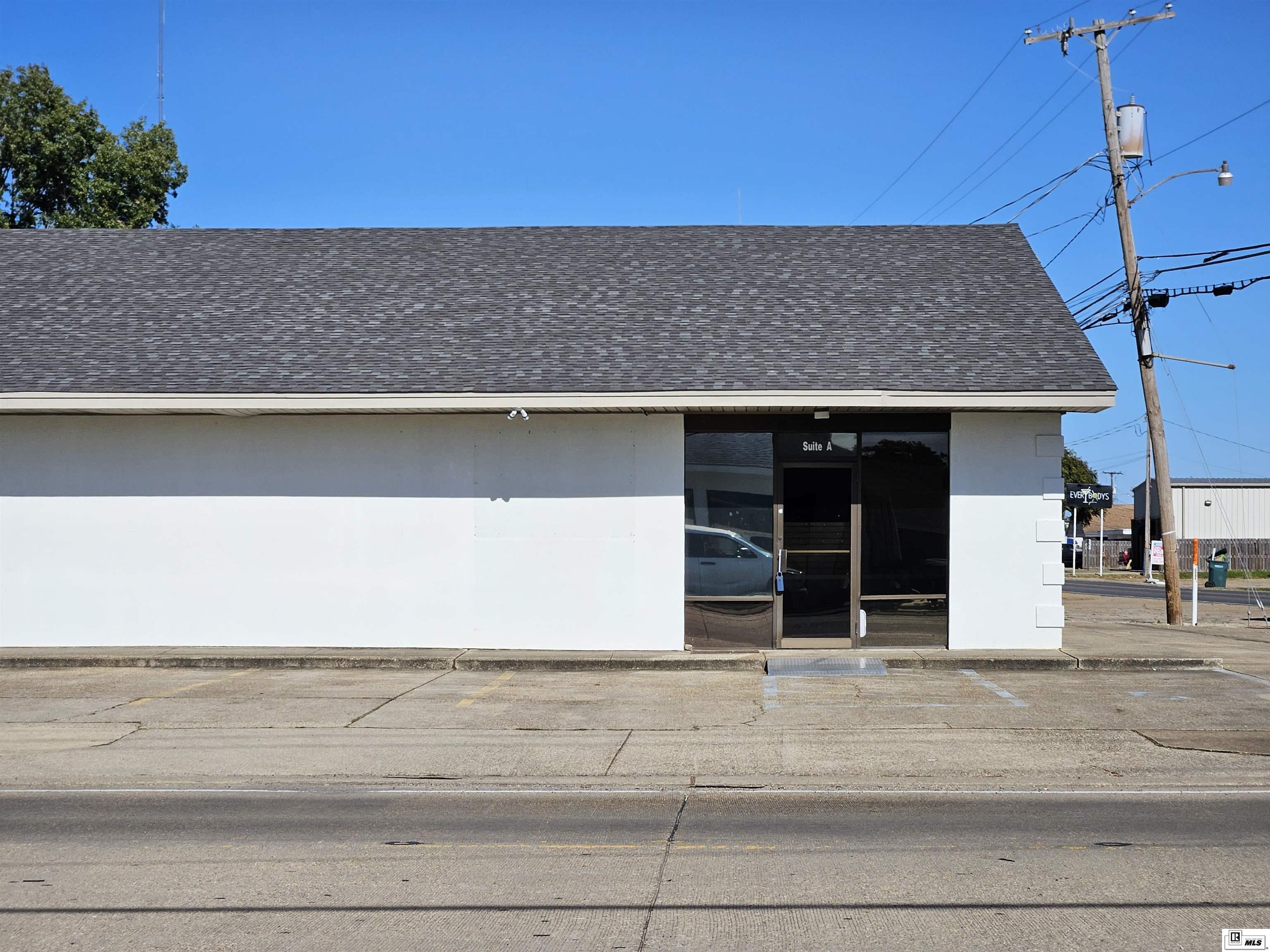 1901 Roselawn Avenue