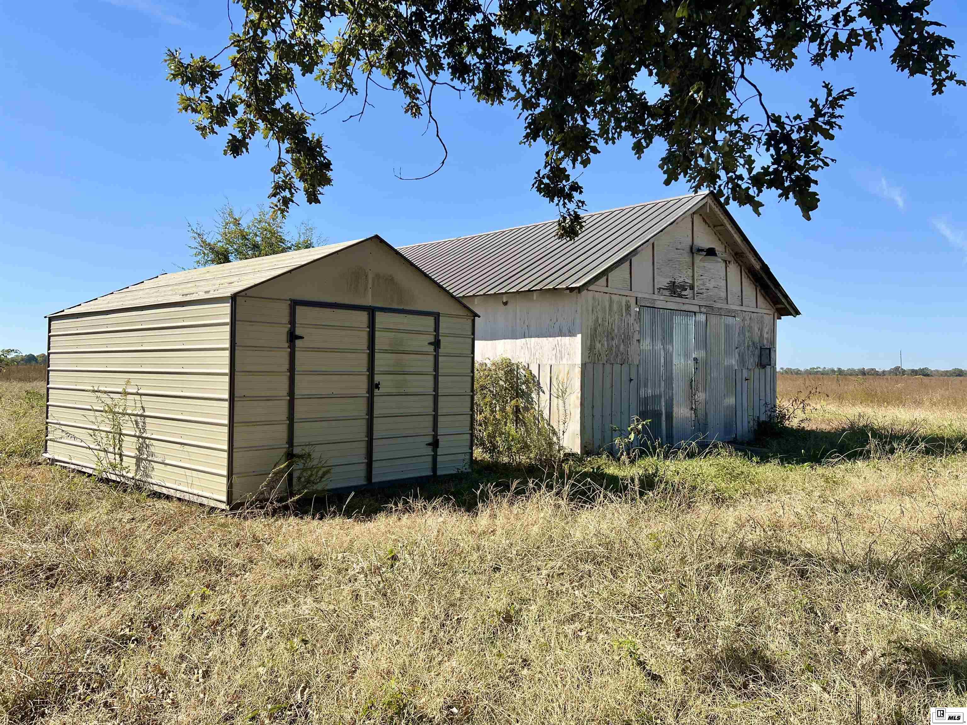 1218 Thomas Loop