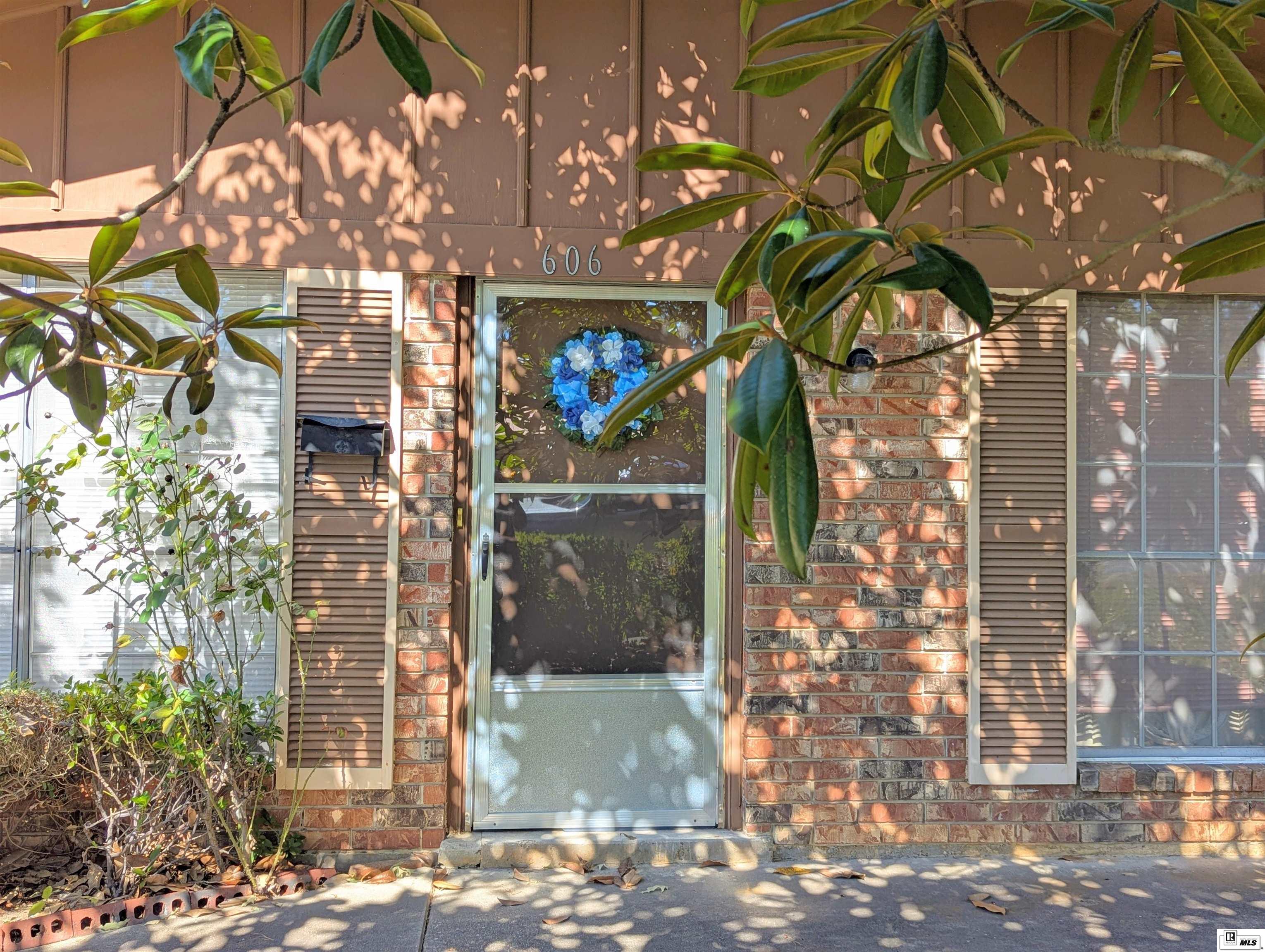 606 Congo Street