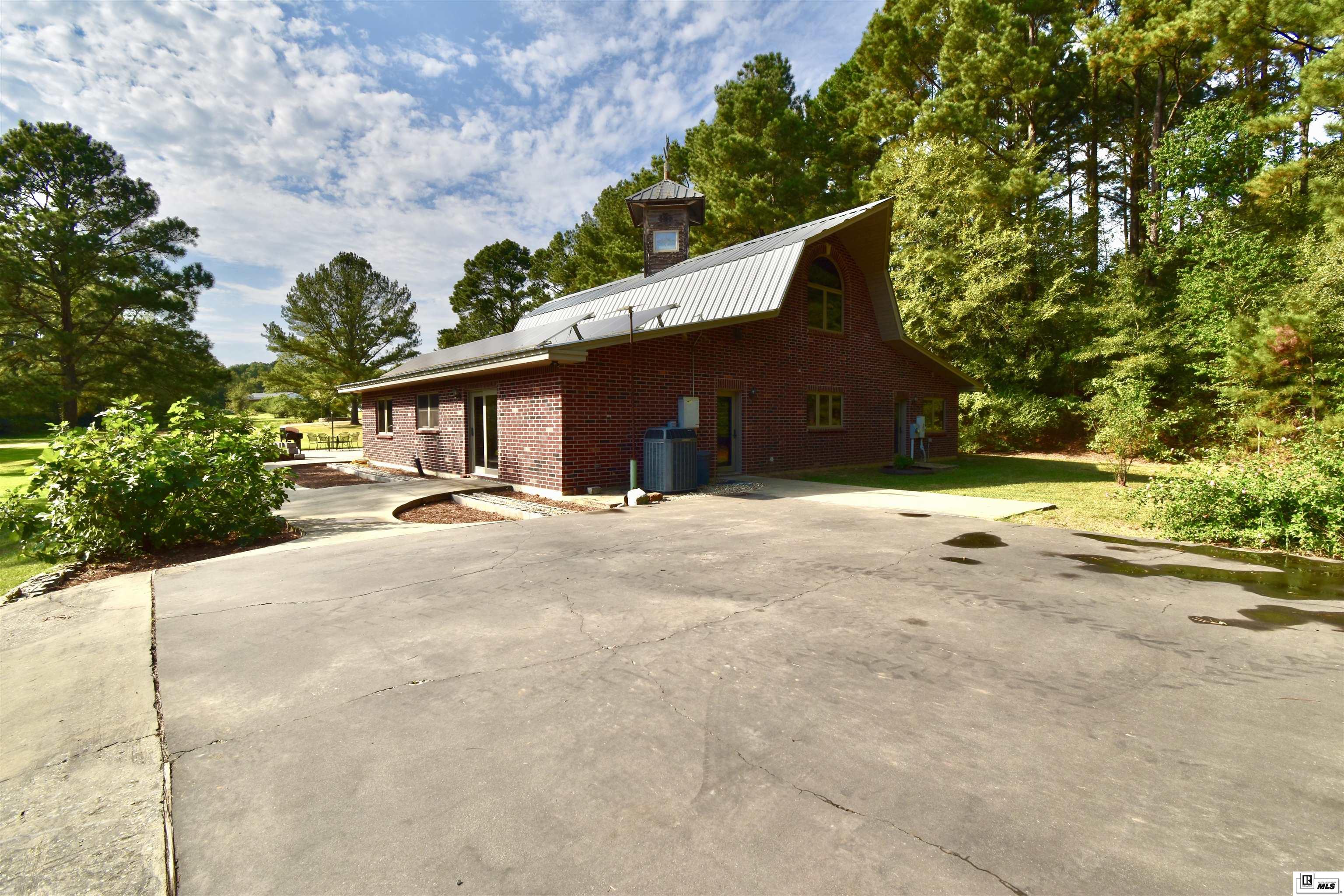 156 Highway 556